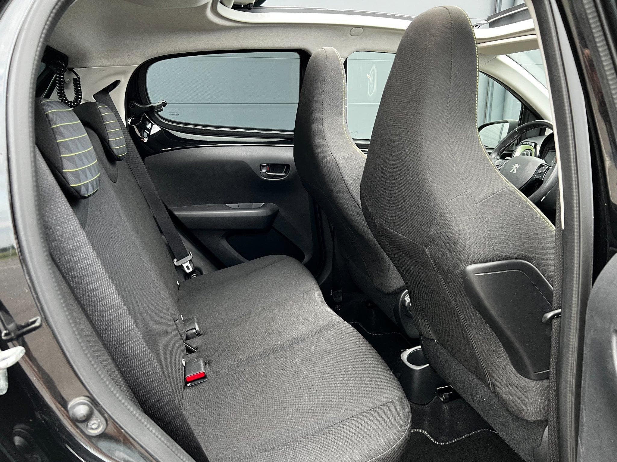 Peugeot 108 108 1.0 VTI Top!Collection, toit ouvrant (2020) - Photo 10