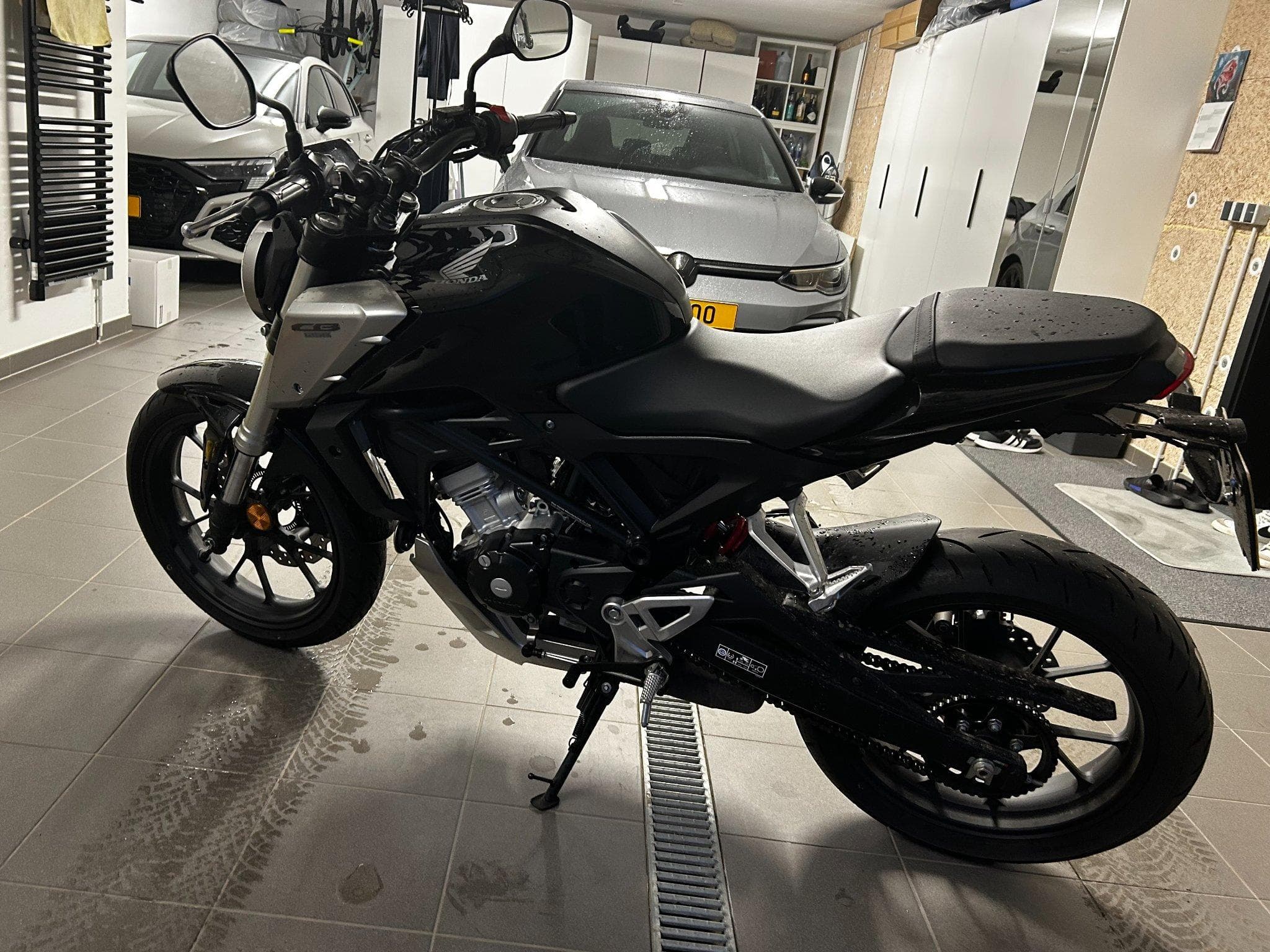 Honda CBR CBR125R (2018) - Photo 2