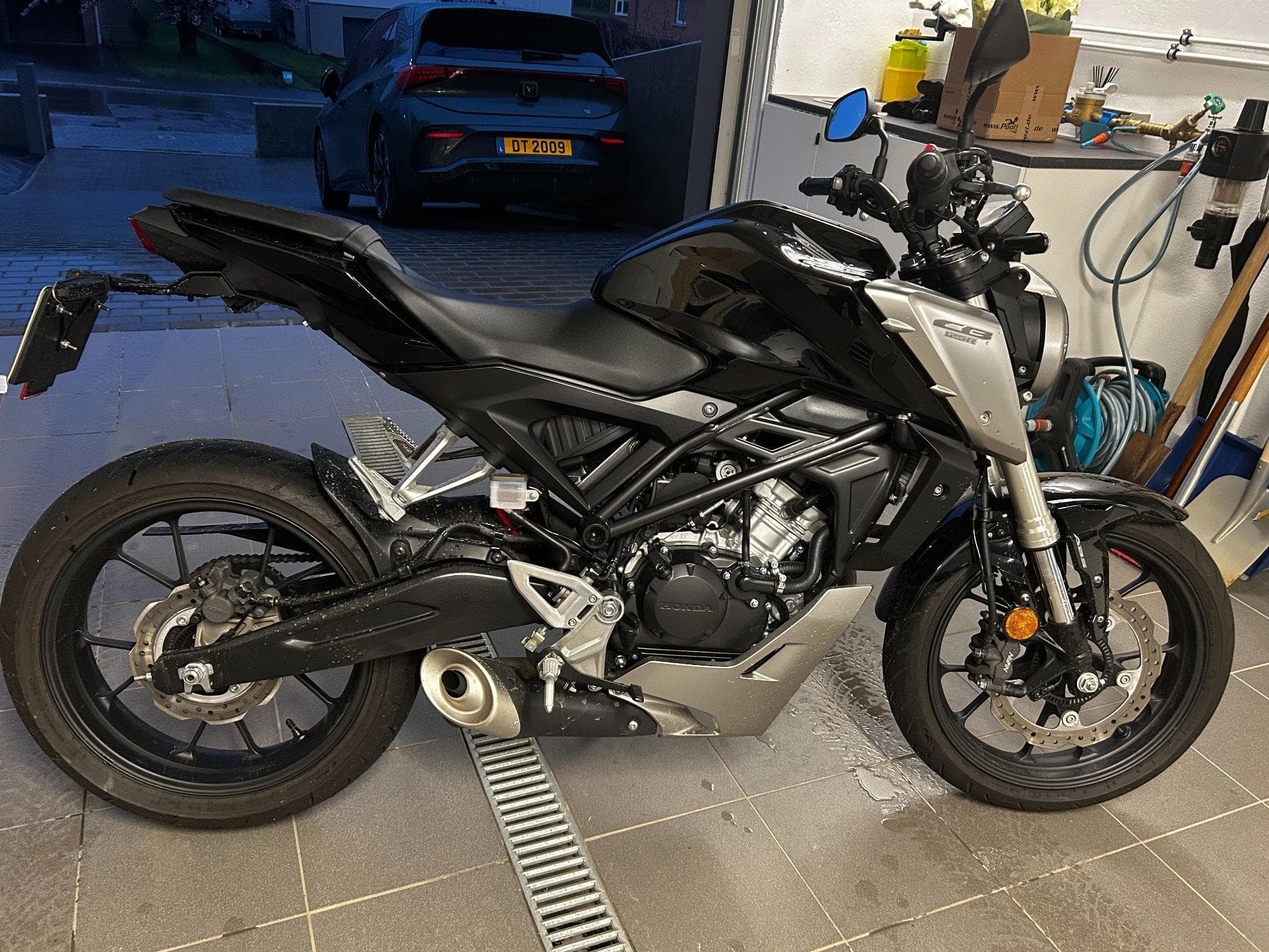 Honda CBR CBR125R (2018) - Photo 3