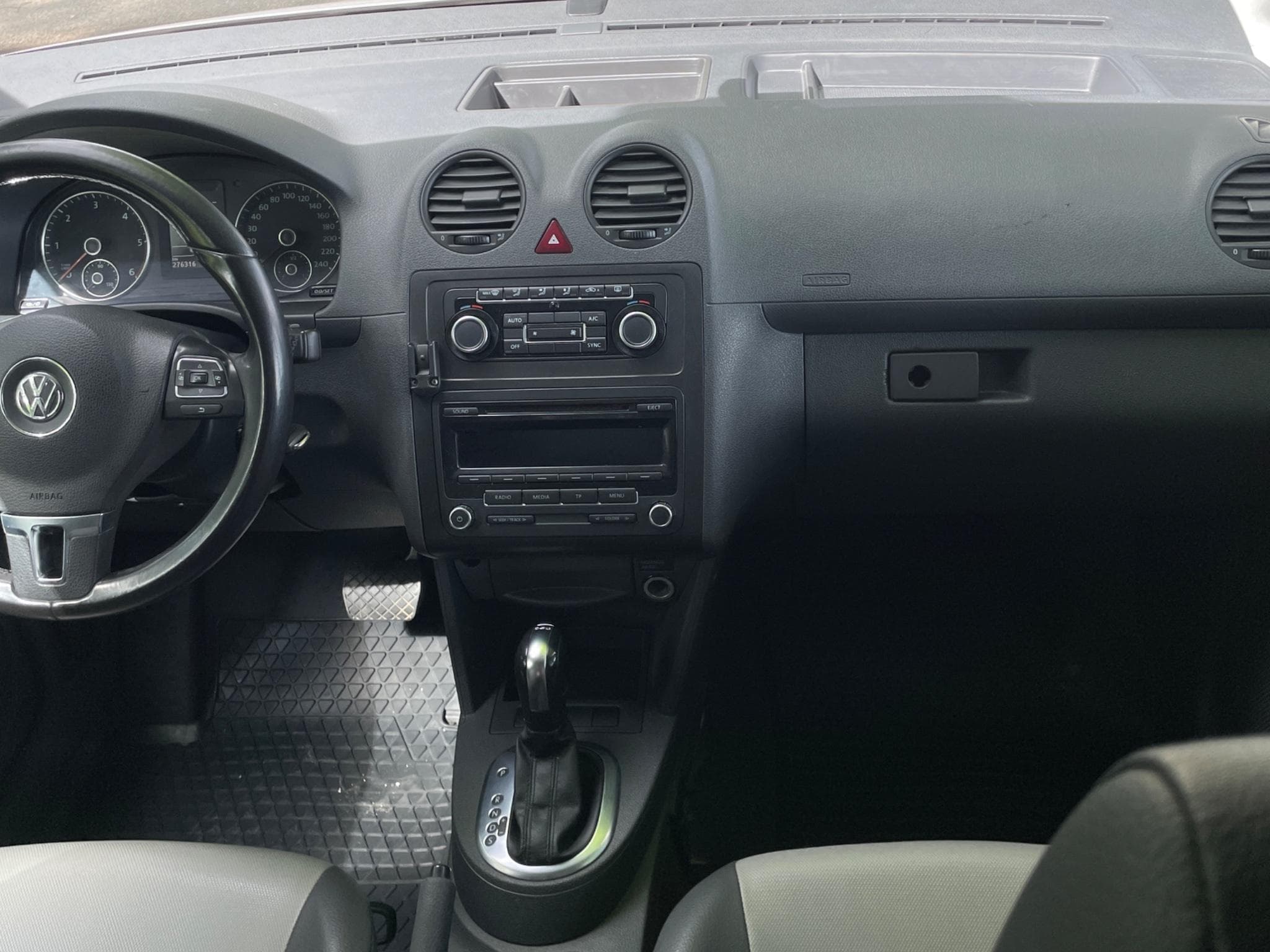 VW Caddy 2.0 Tdi 140 ps 4Motion DSG Maxi (2013) - Photo 3