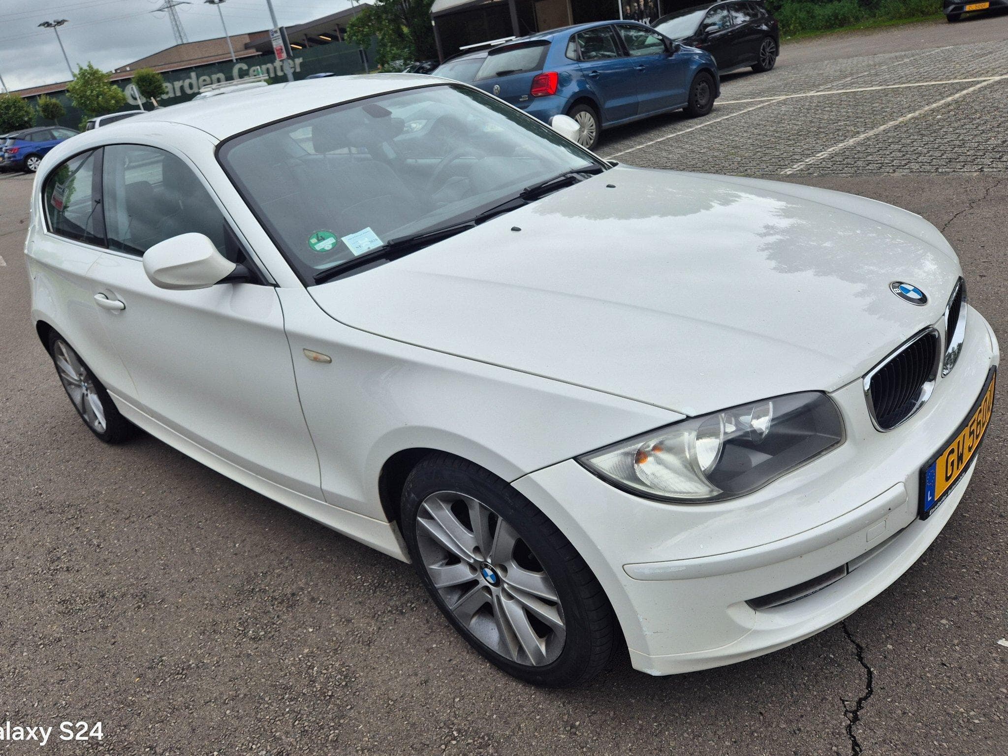BMW 118 d COUPE (2011) - Photo 3