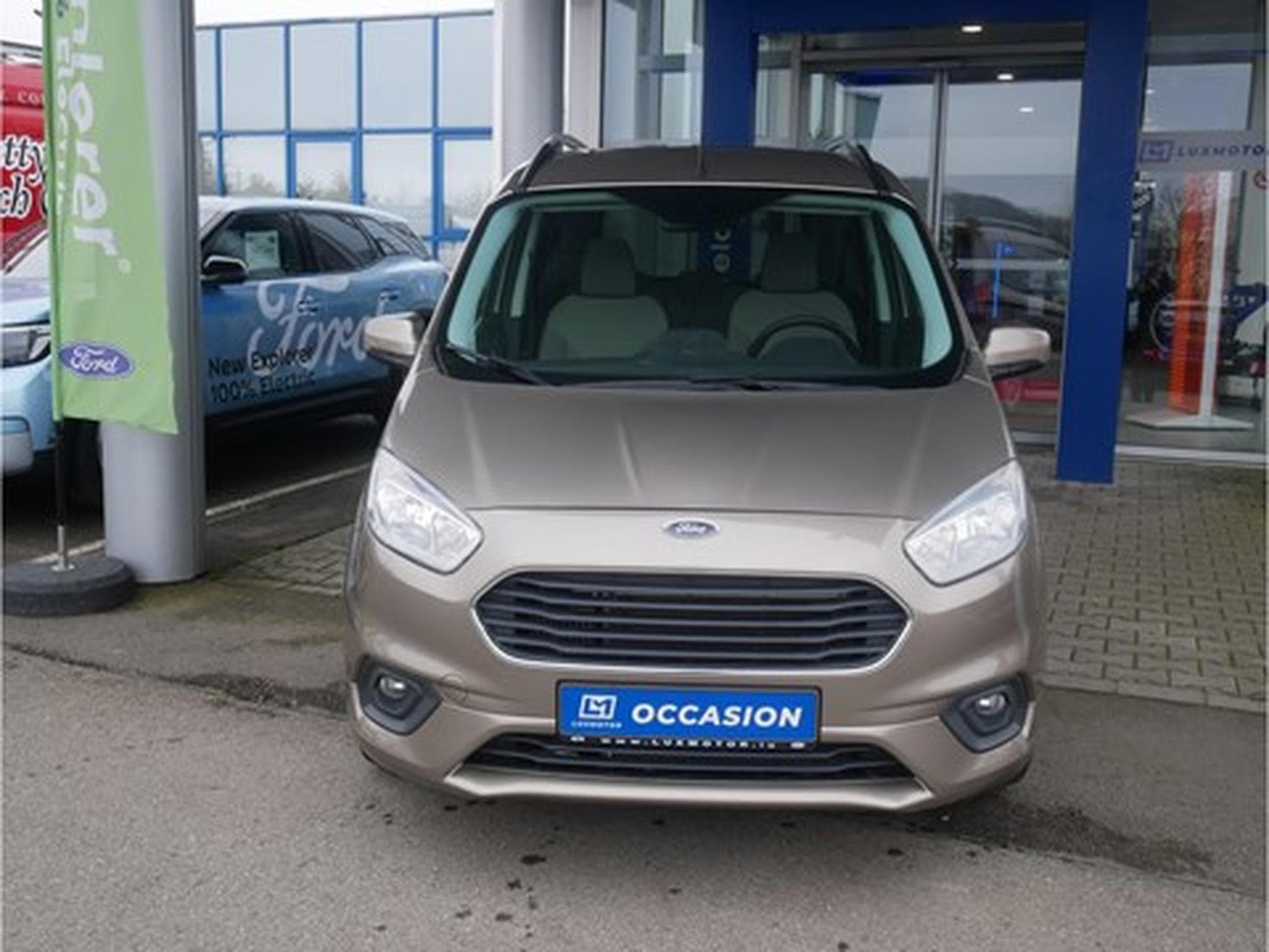 Ford Tourneo Titanium -  1.0i EcoBoost M6 100Cv (2018) - Photo 1