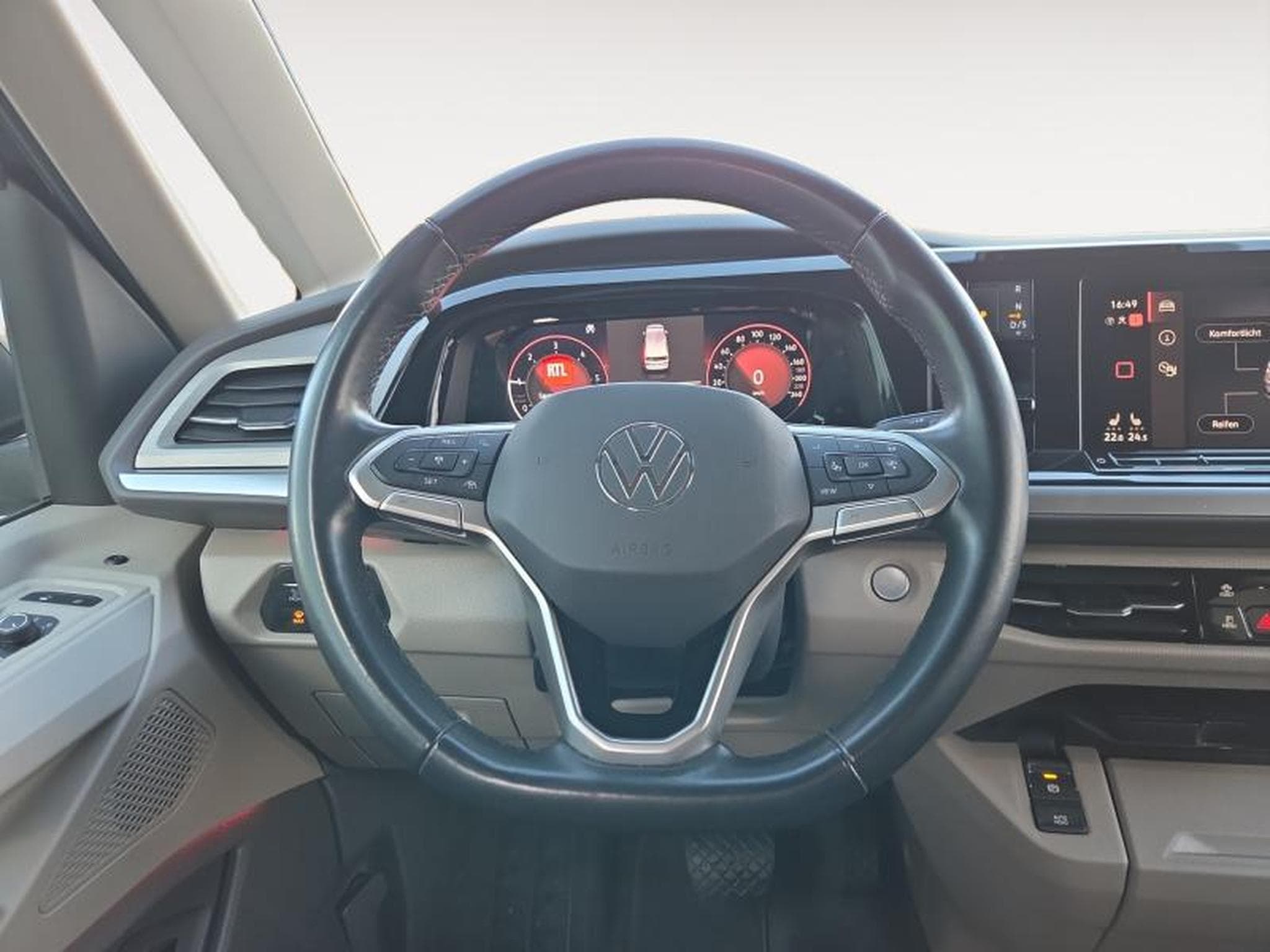 VW T6.1 T7 Multivan Life (2022) - Photo 14