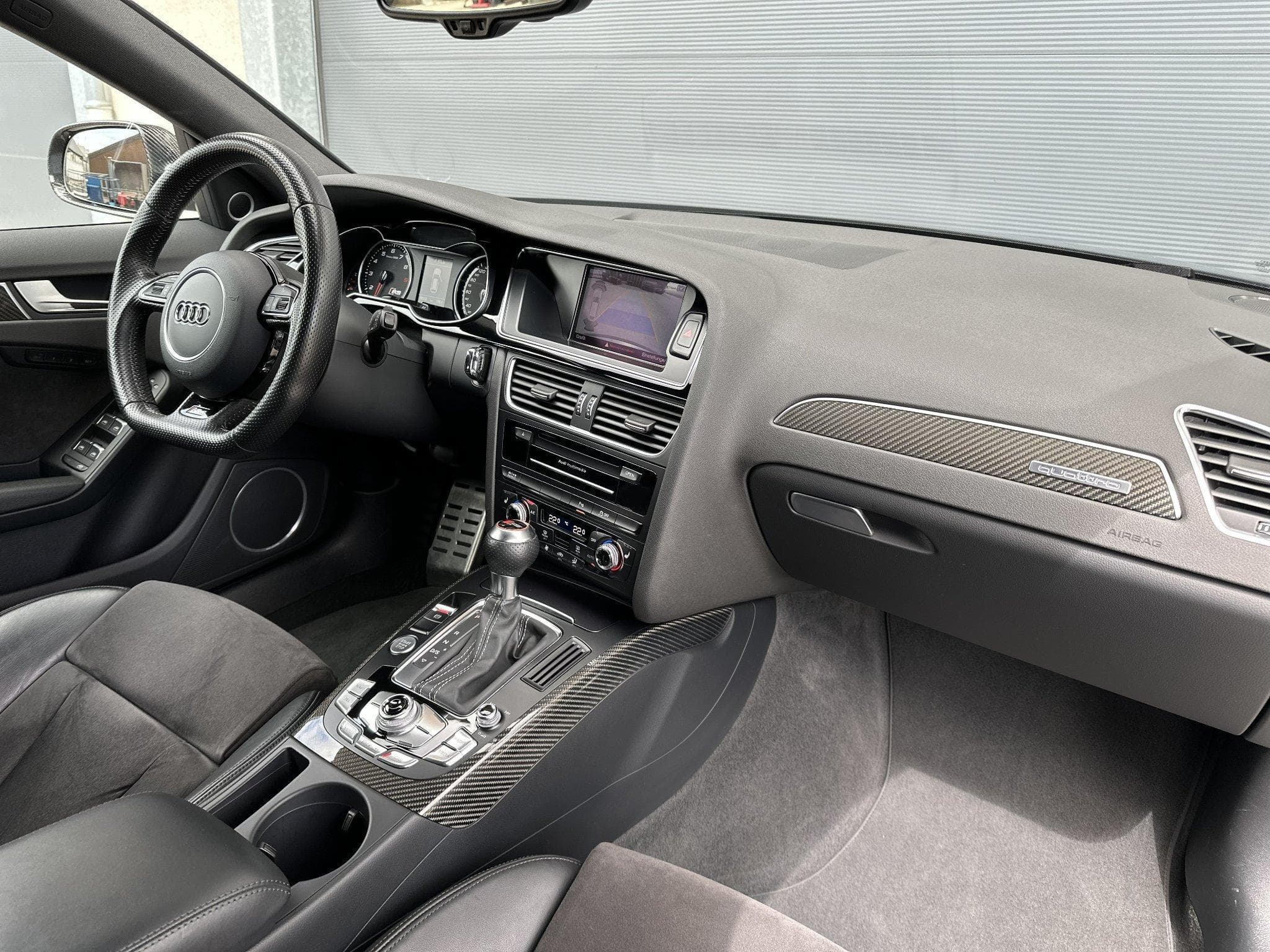 Audi RS4 (2015) - Photo 10