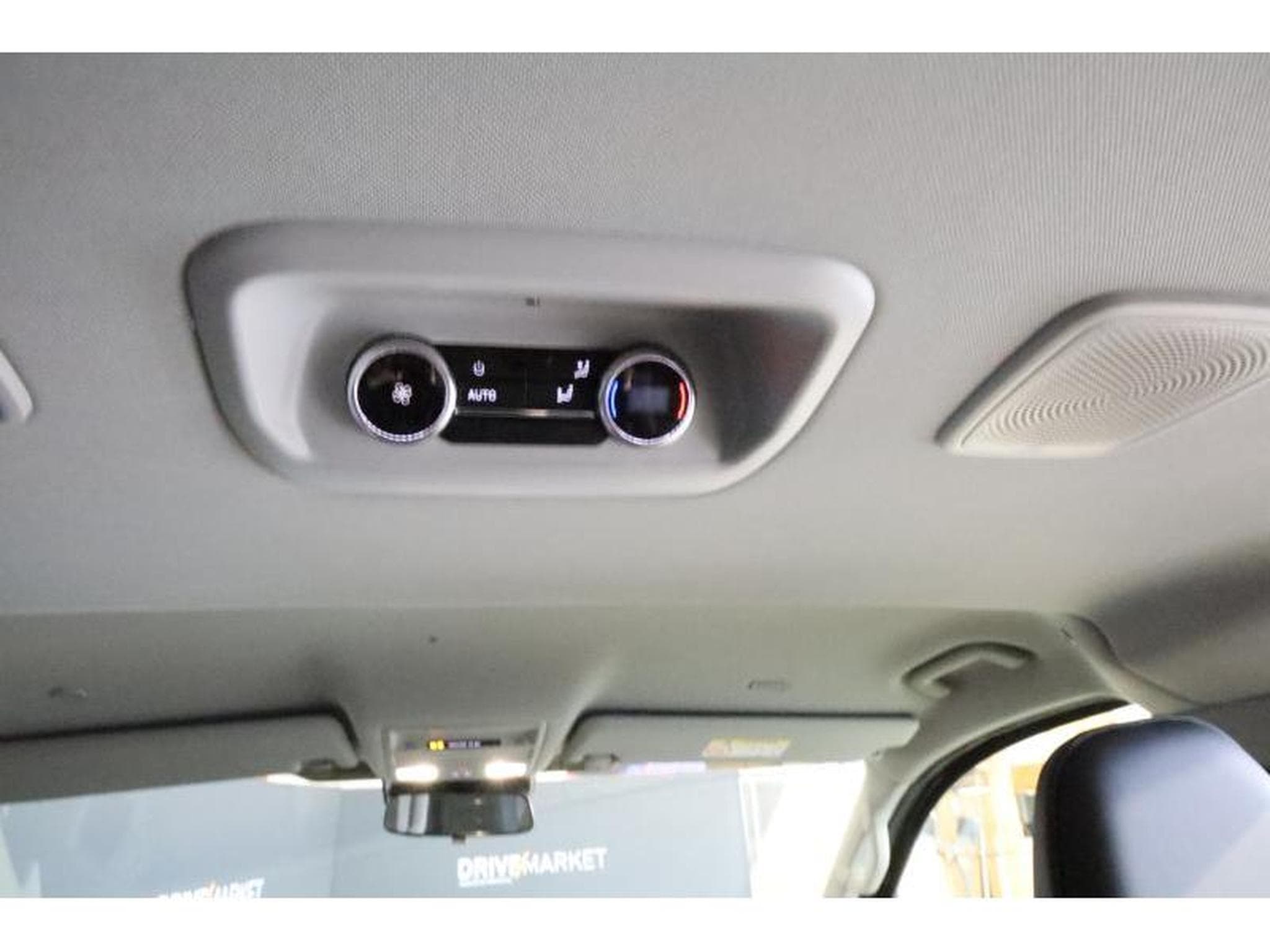 VW T7 Style Court (2026) - Photo 14