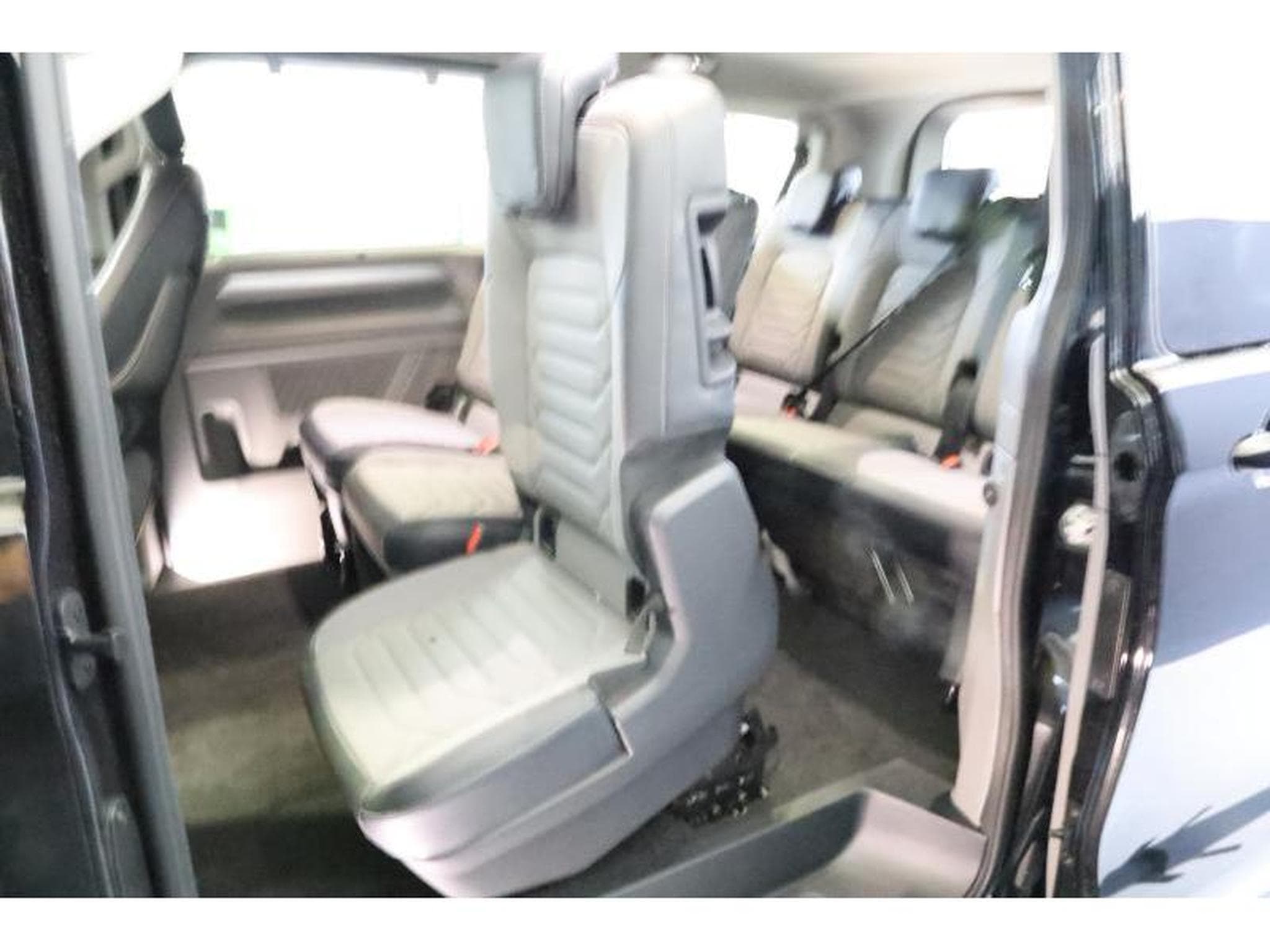 VW T7 Style Court (2026) - Photo 17
