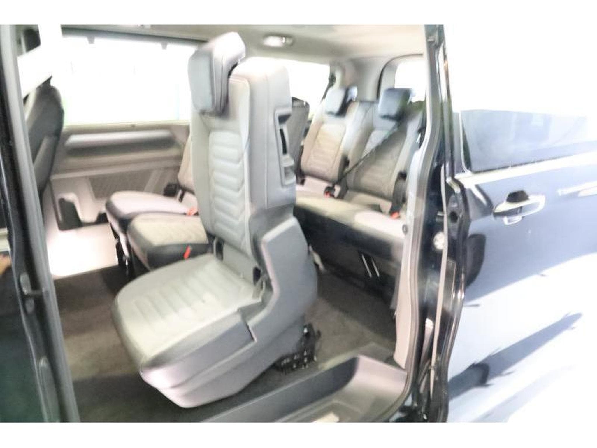 VW T7 Style Court (2026) - Photo 18