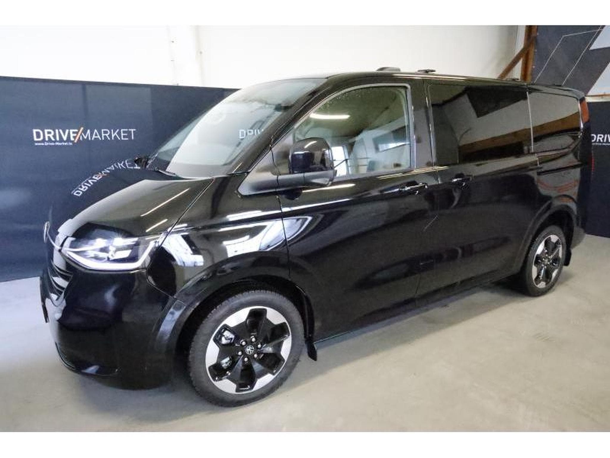 VW T7 Style Court (2026) - Photo 27