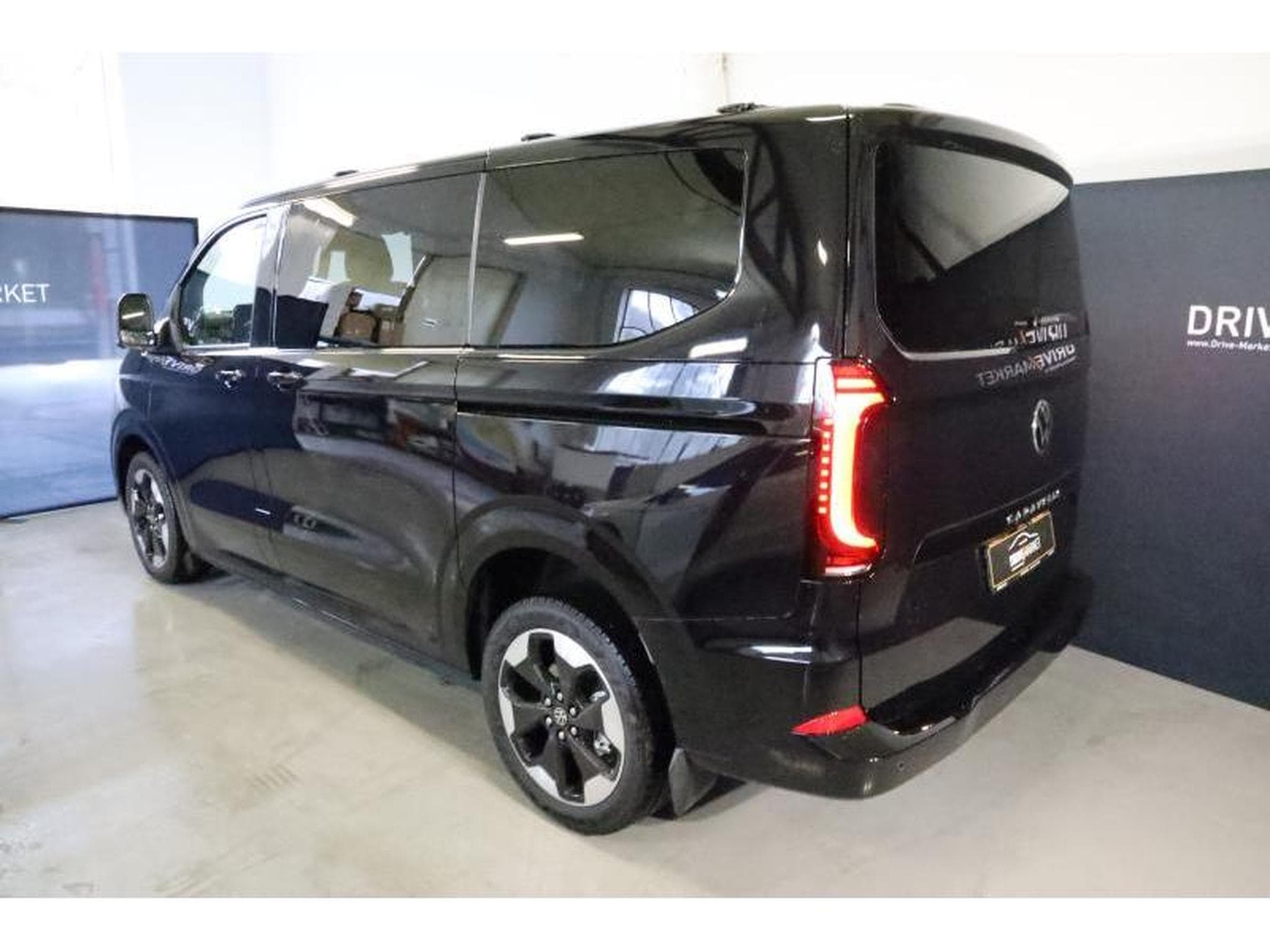 VW T7 Style Court (2026) - Photo 30