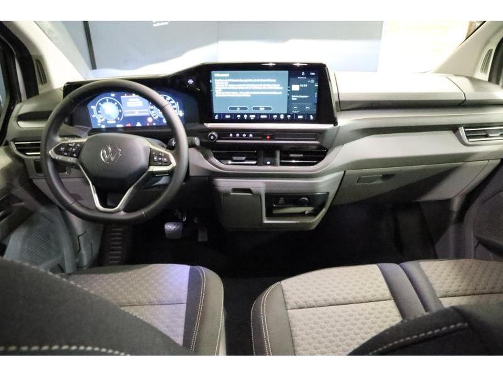 VW T7 Style Court 9P (2026) - Photo 9