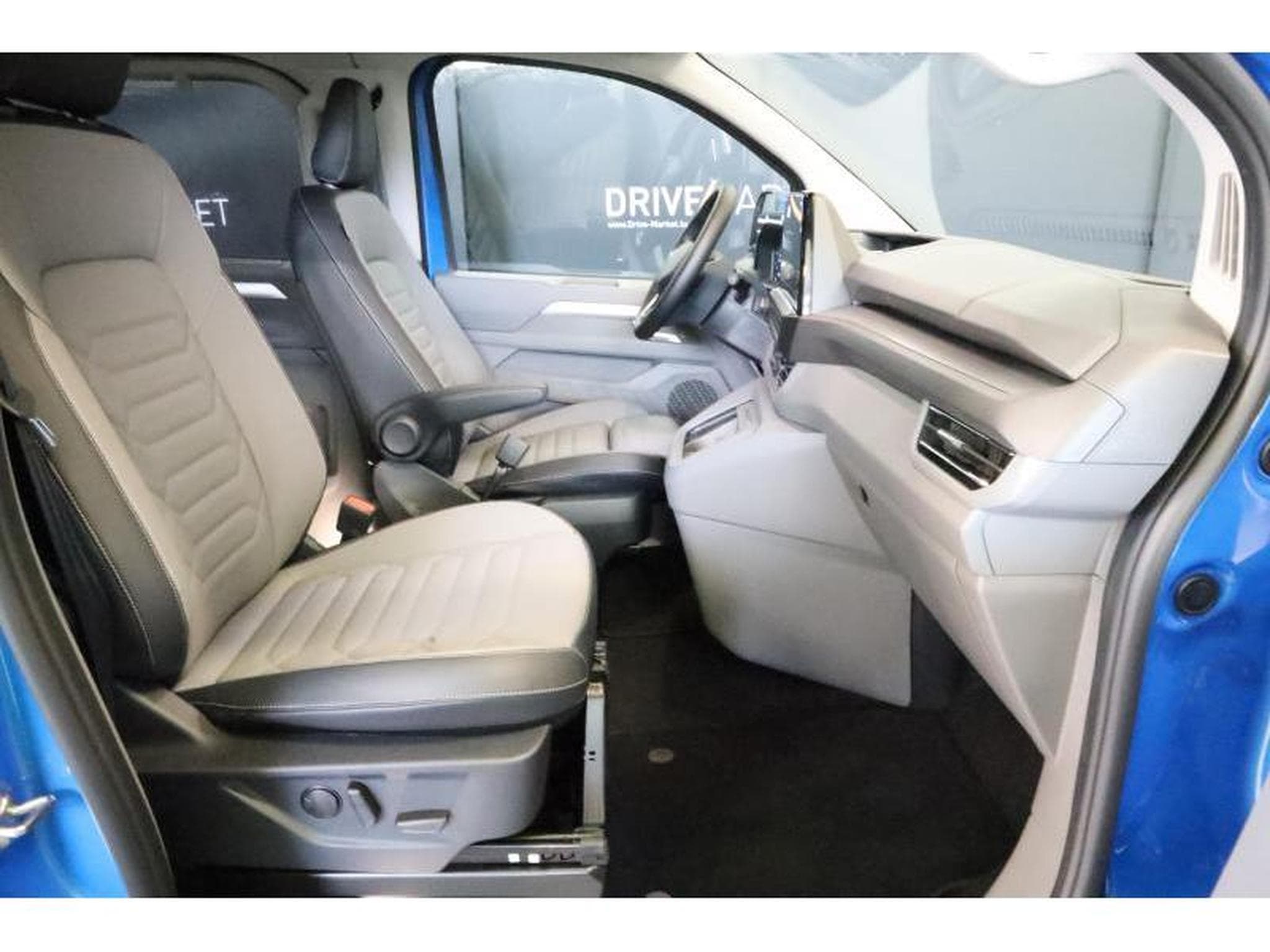 VW T7 Style 4X4 (2026) - Photo 16