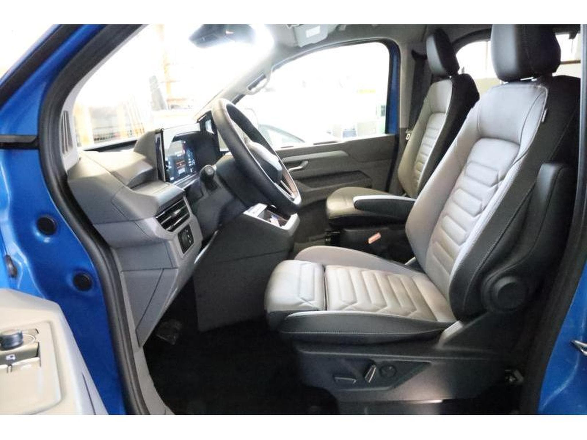 VW T7 Style 4X4 (2026) - Photo 4