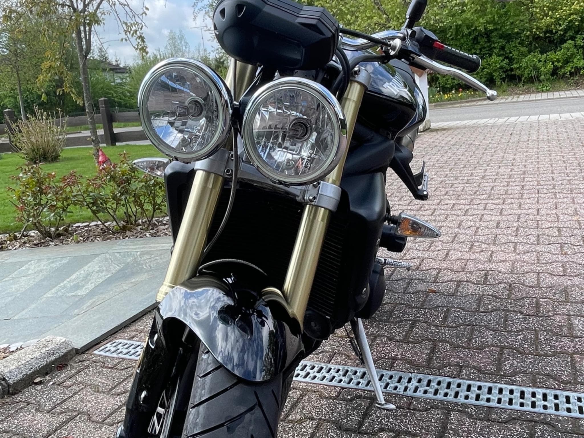 Triumph Street Triple (2009) - Photo 2