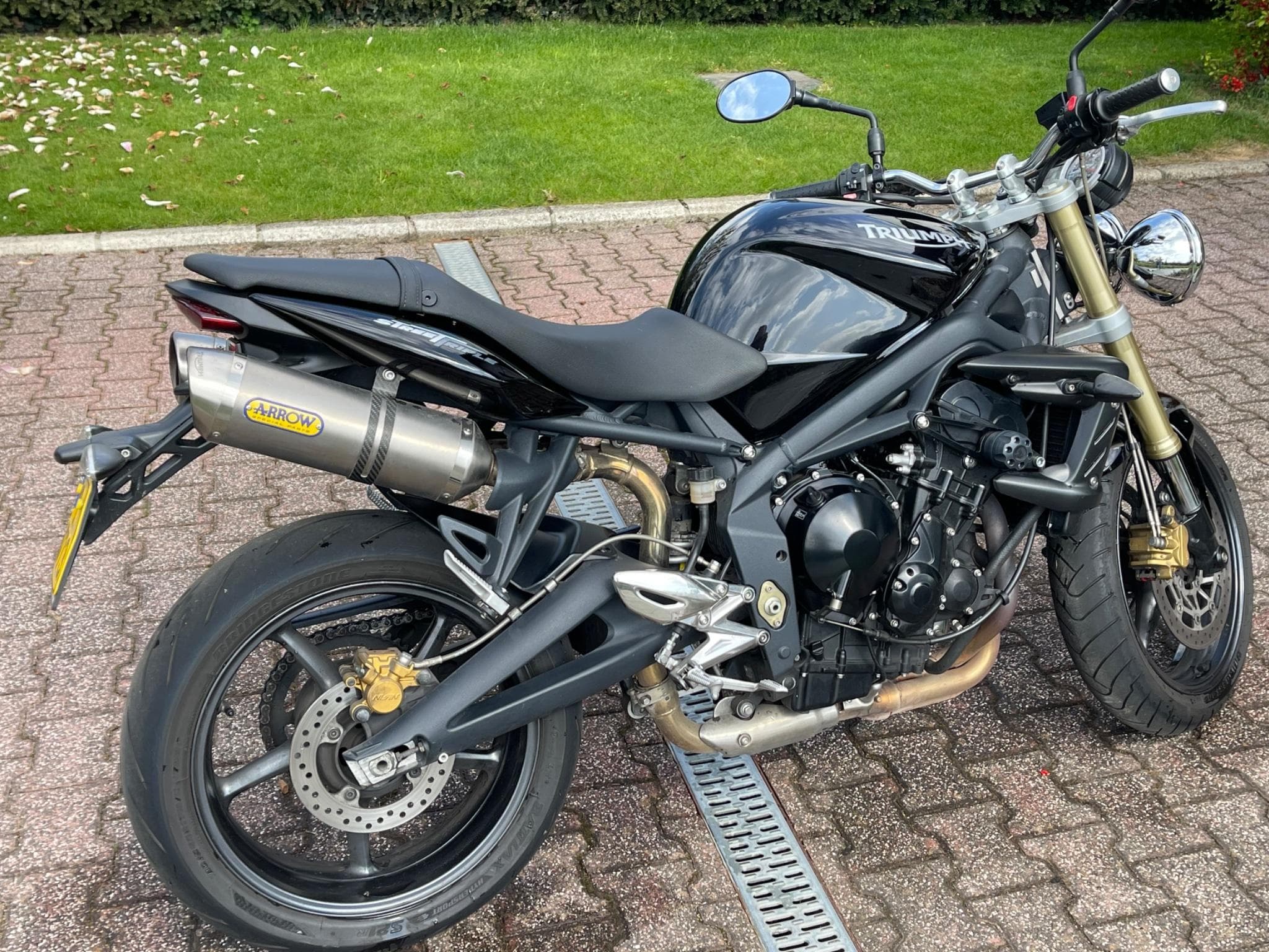 Triumph Street Triple (2009) - Photo 7