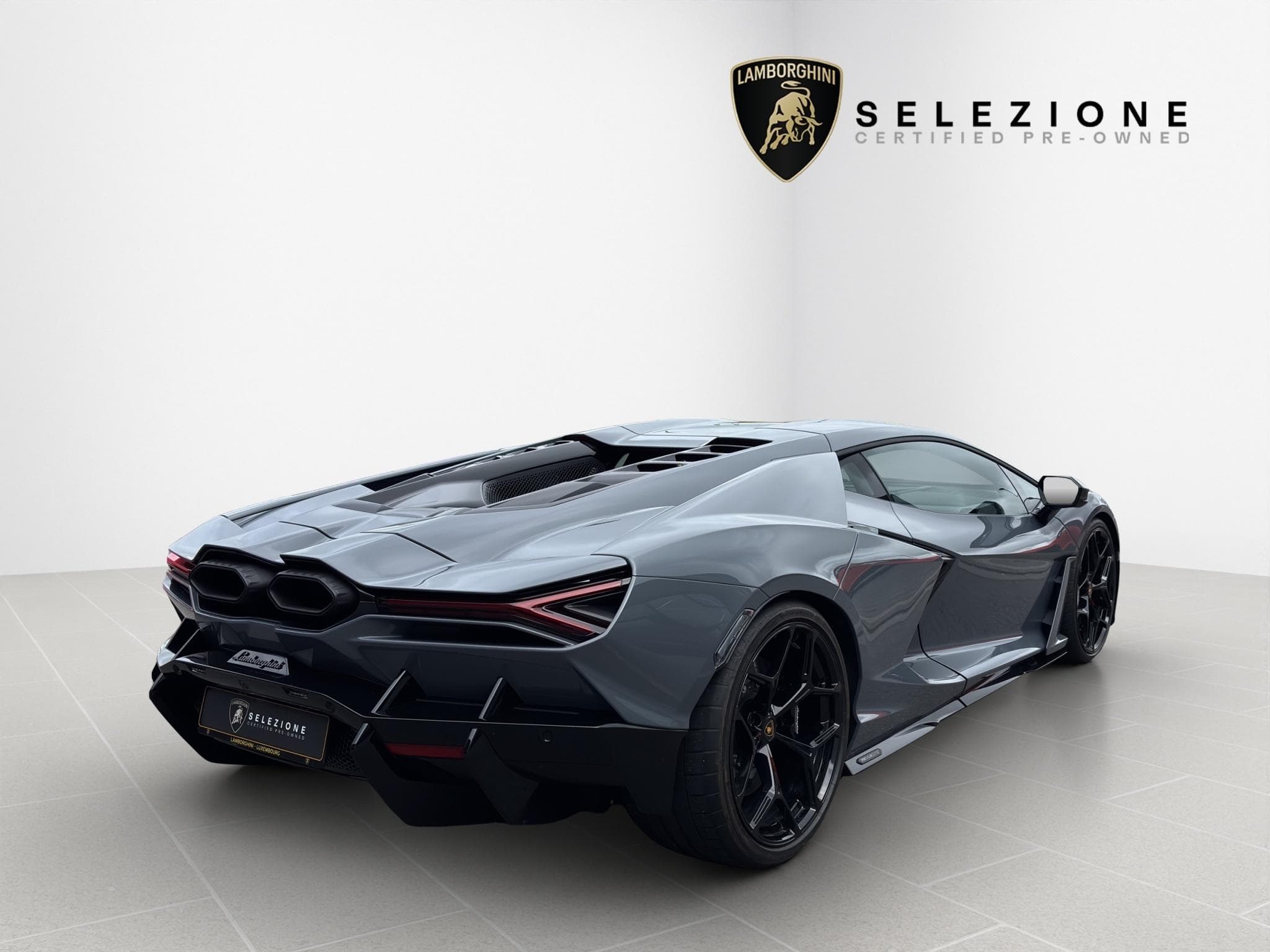 Lamborghini Revuelto (2024) - Photo 3