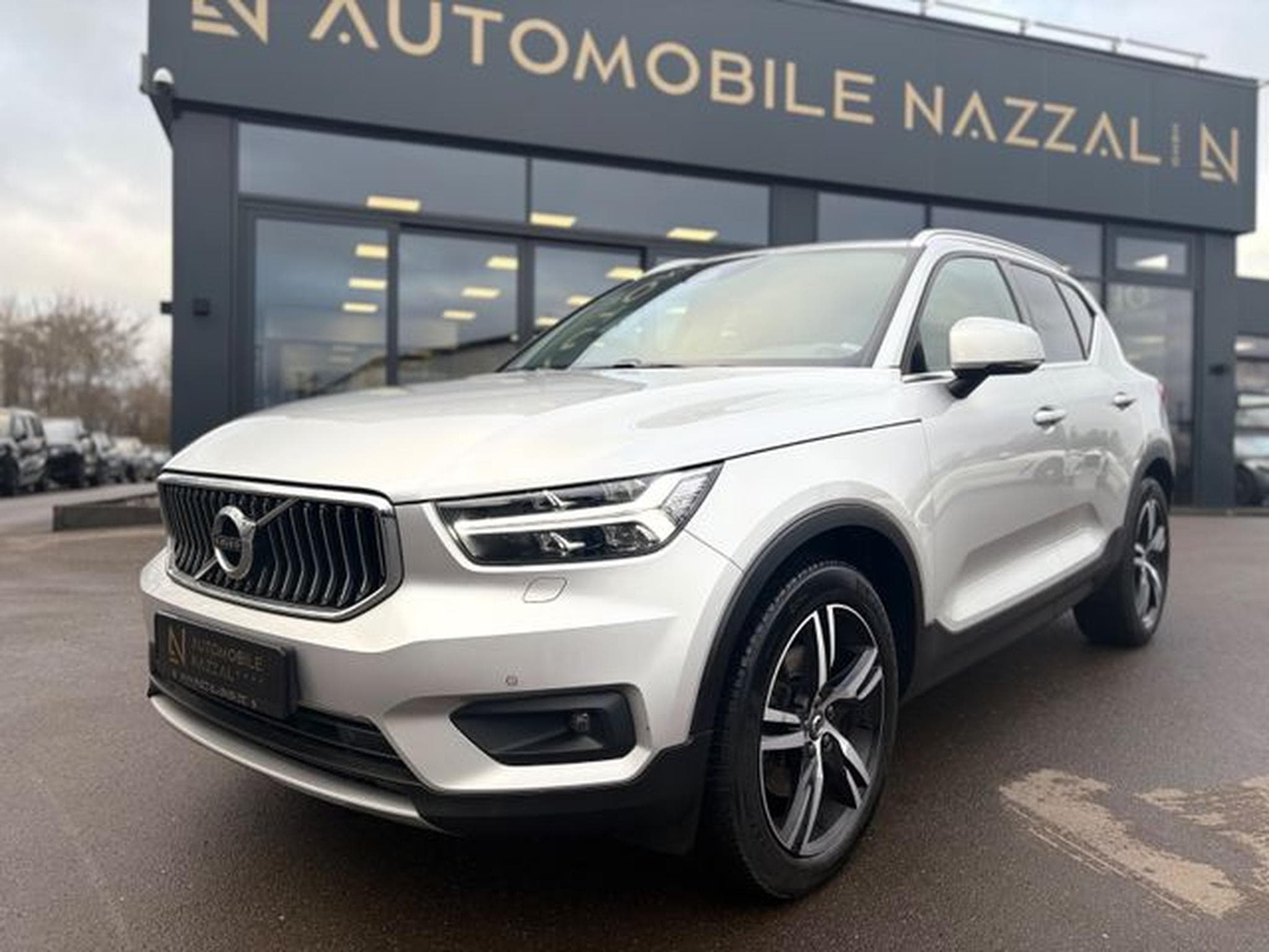 Volvo XC40 XC40 INSCRIPTION AWD*AUT*LED*LEDER*KAMERA*2.HD* (2019) - Photo 2