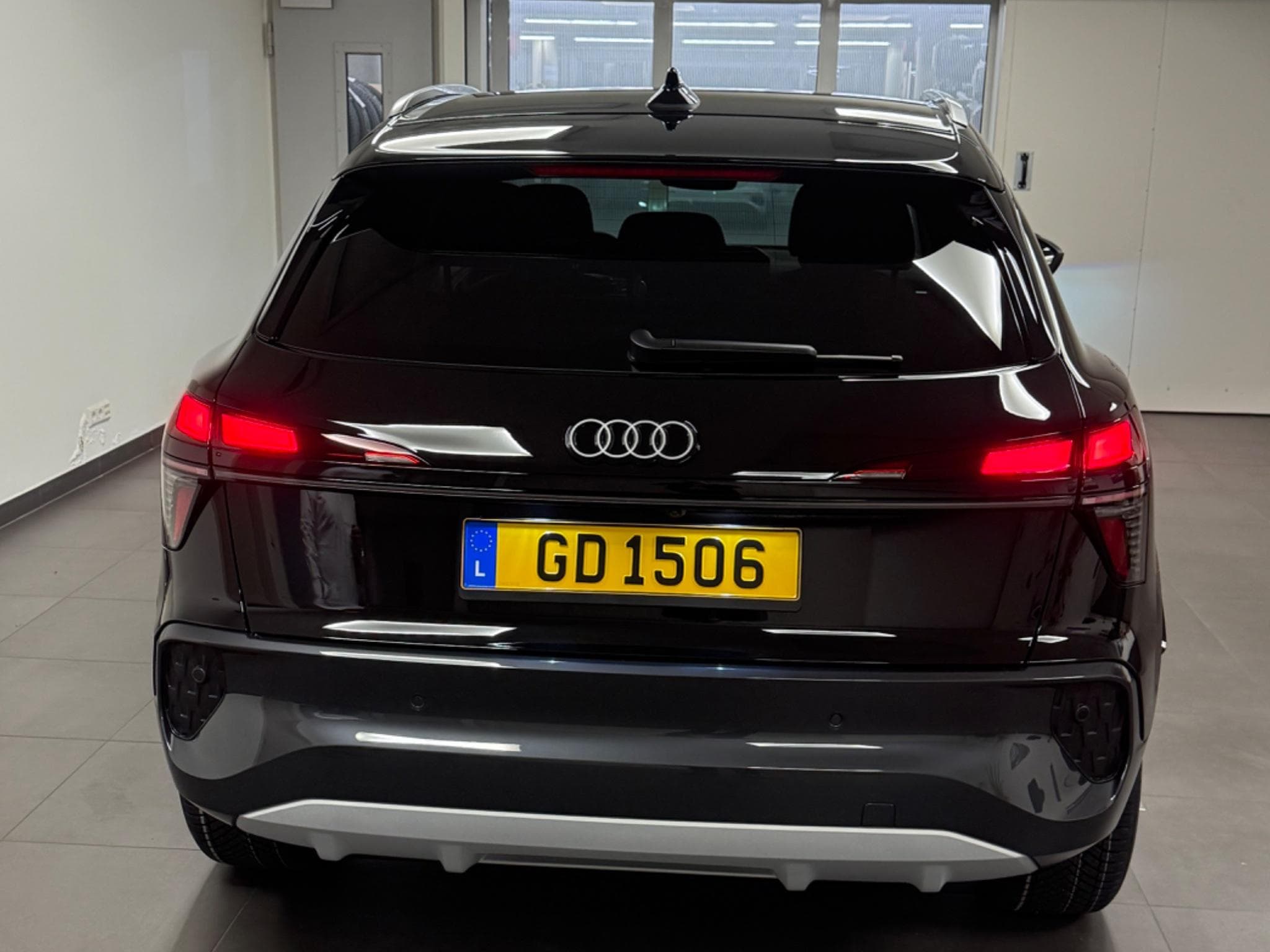 Audi Q3 S-Line (2025) - Photo 2