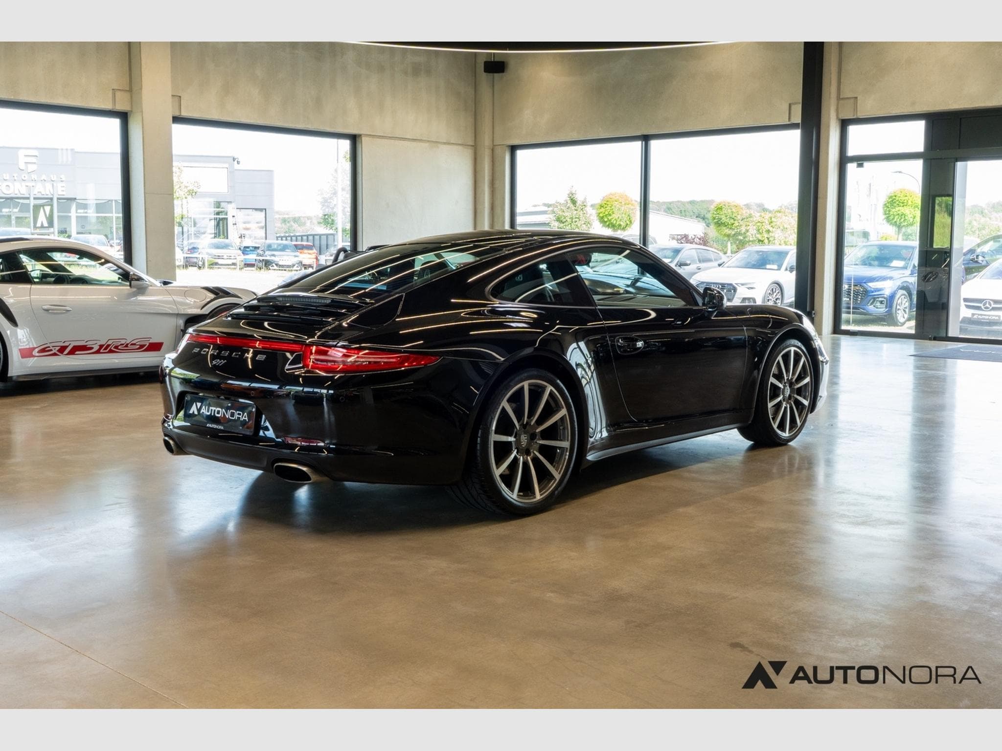 Porsche 991 911 (991.1) Carrera 4 Black Edition (2016) - Photo 4
