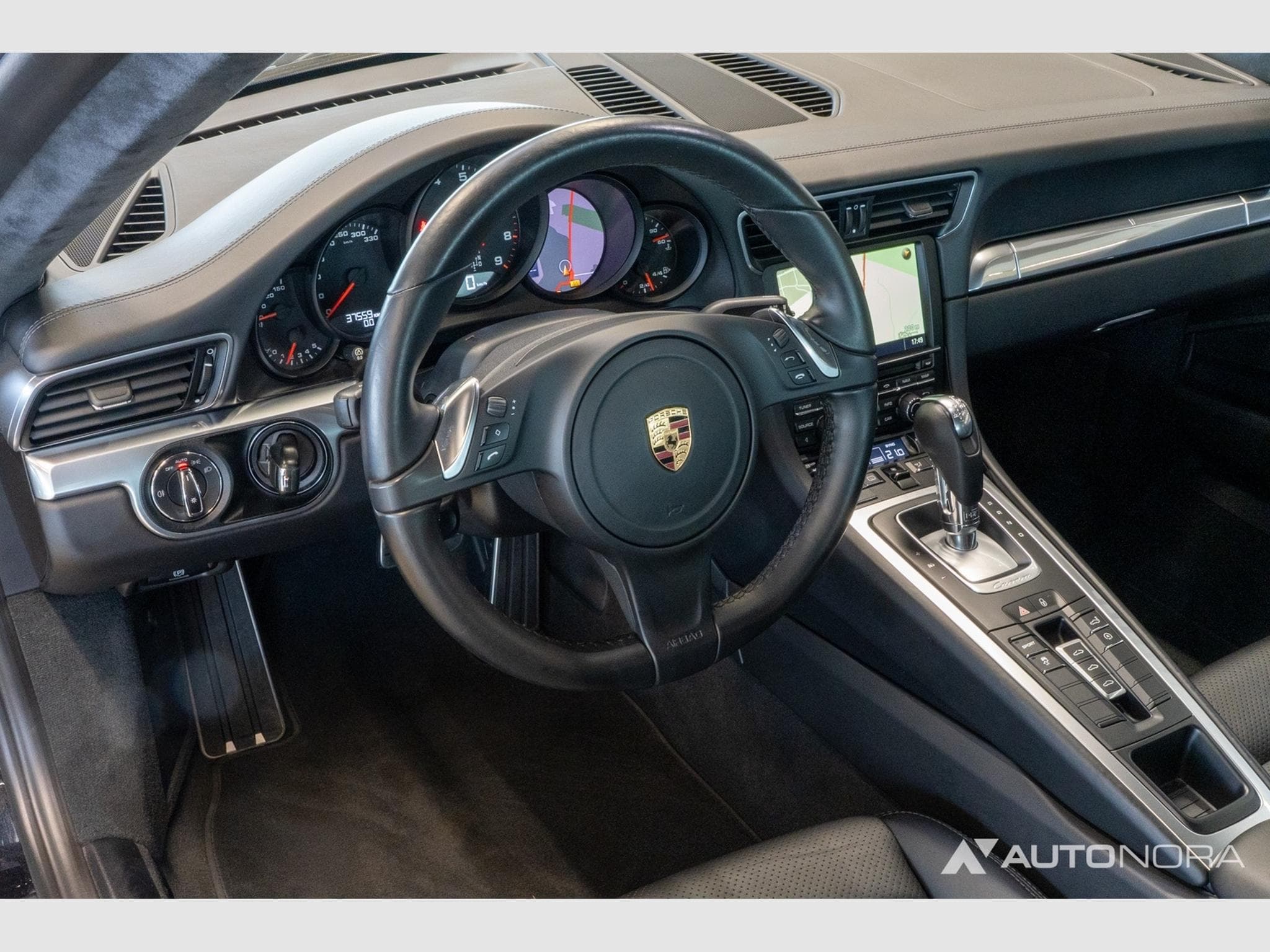 Porsche 991 911 (991.1) Carrera 4 Black Edition (2016) - Photo 13