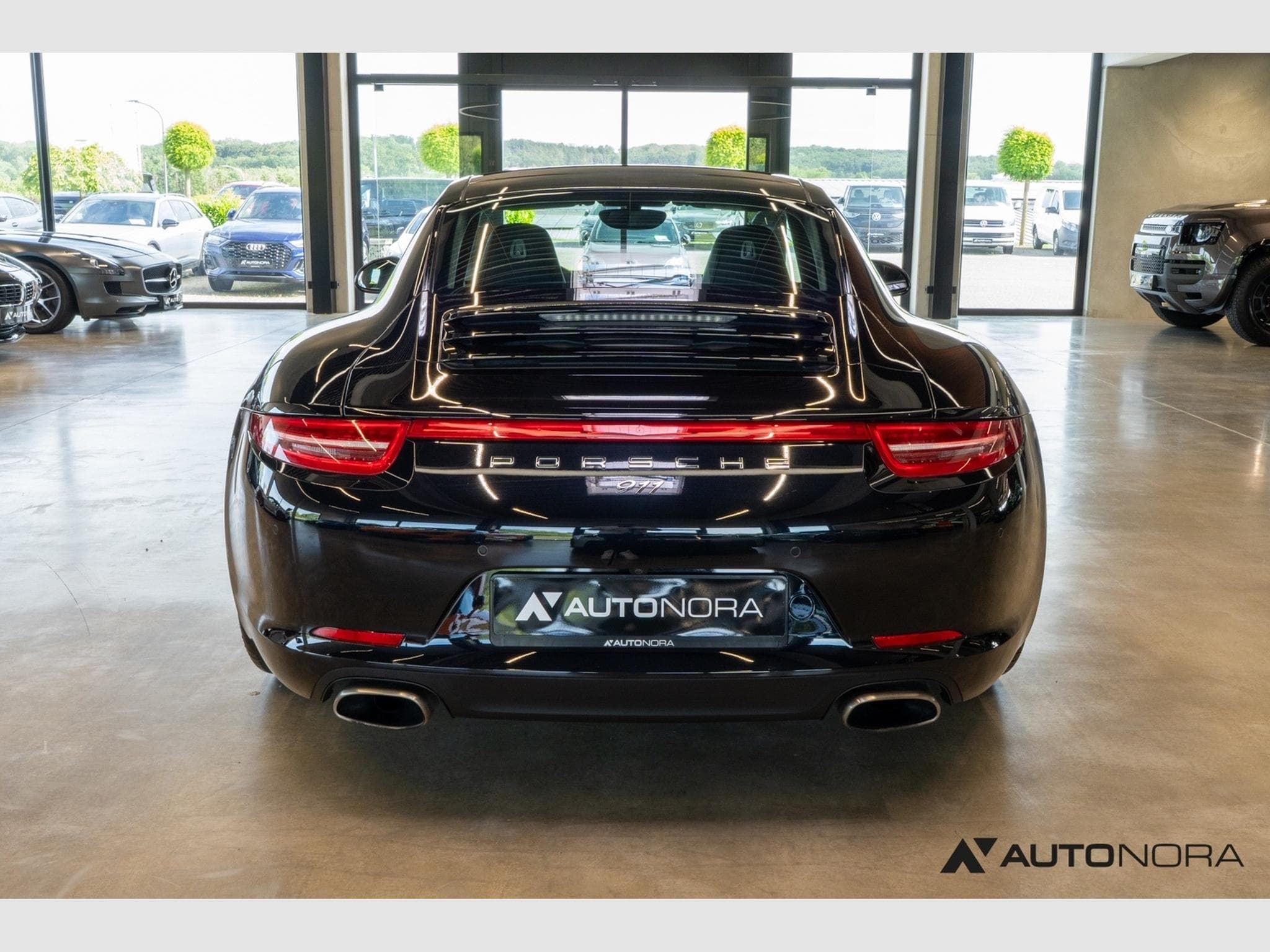 Porsche 991 911 (991.1) Carrera 4 Black Edition (2016) - Photo 9