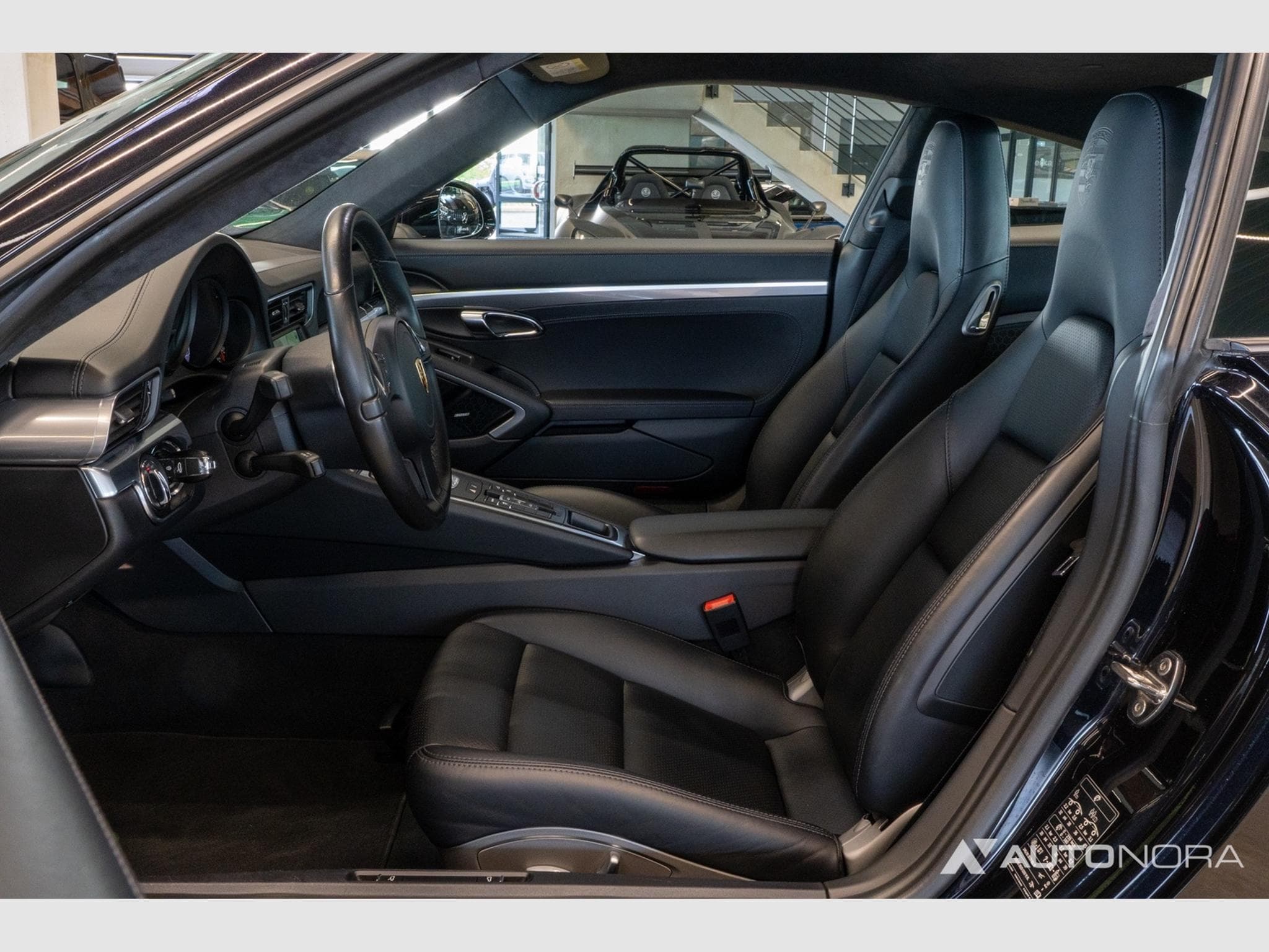Porsche 991 911 (991.1) Carrera 4 Black Edition (2016) - Photo 11