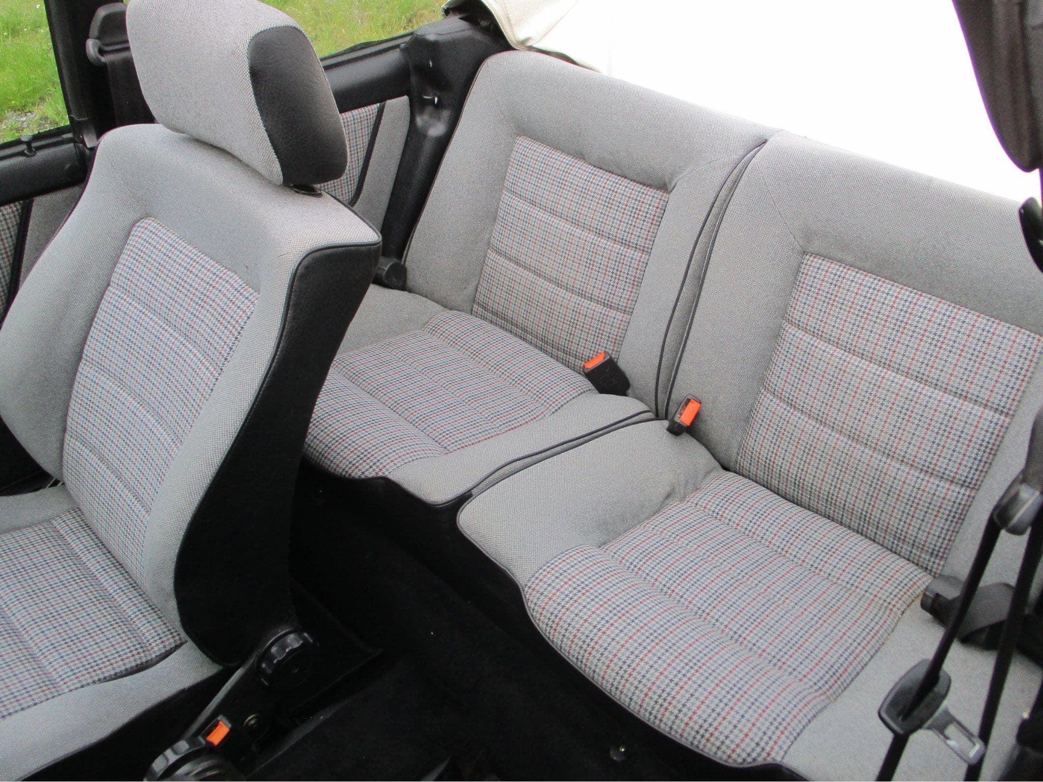 VW Golf cabriolet Karmann (1992) - Photo 4