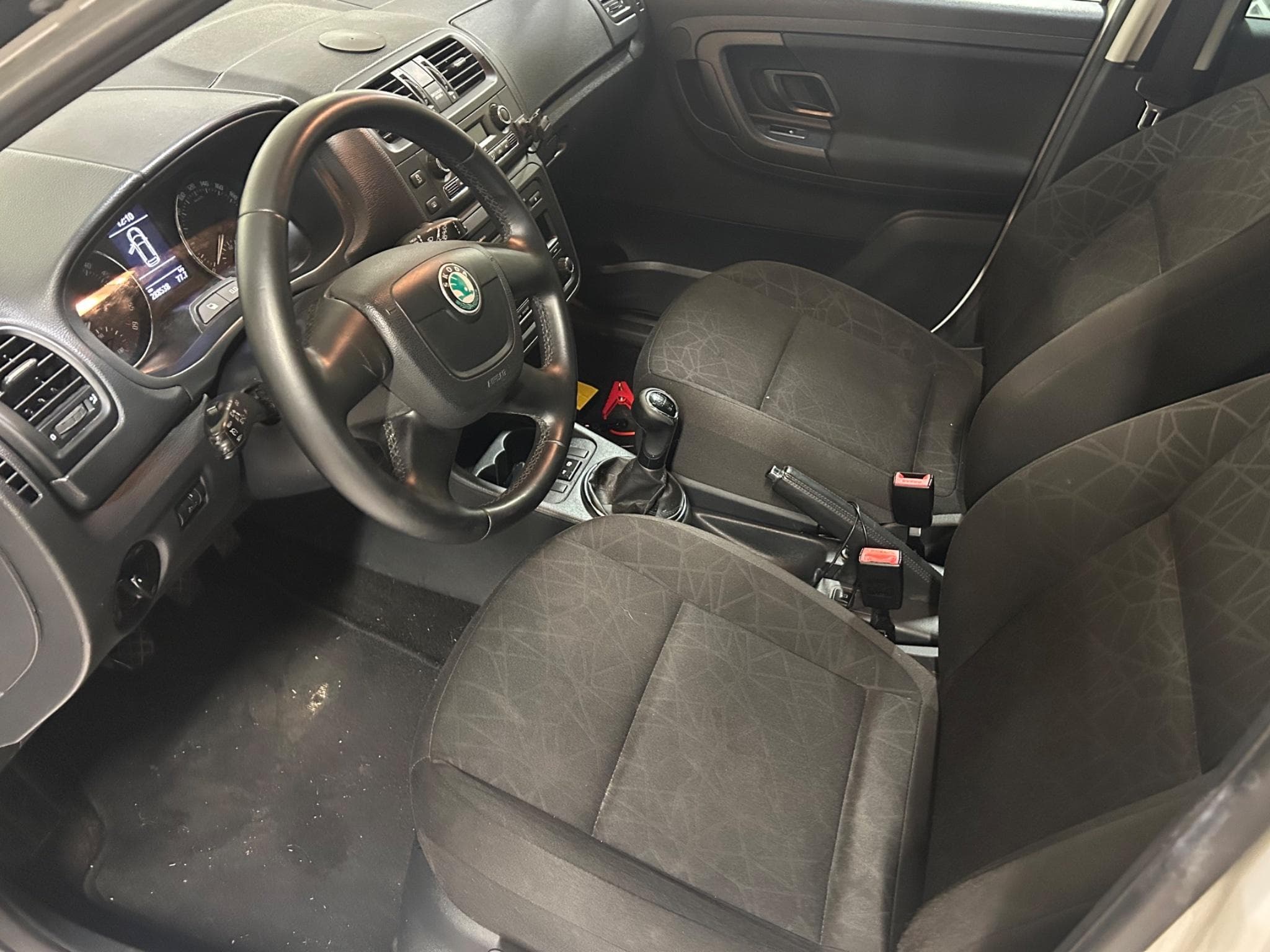 Skoda Fabia 1.6 Tdi (2012) - Photo 3