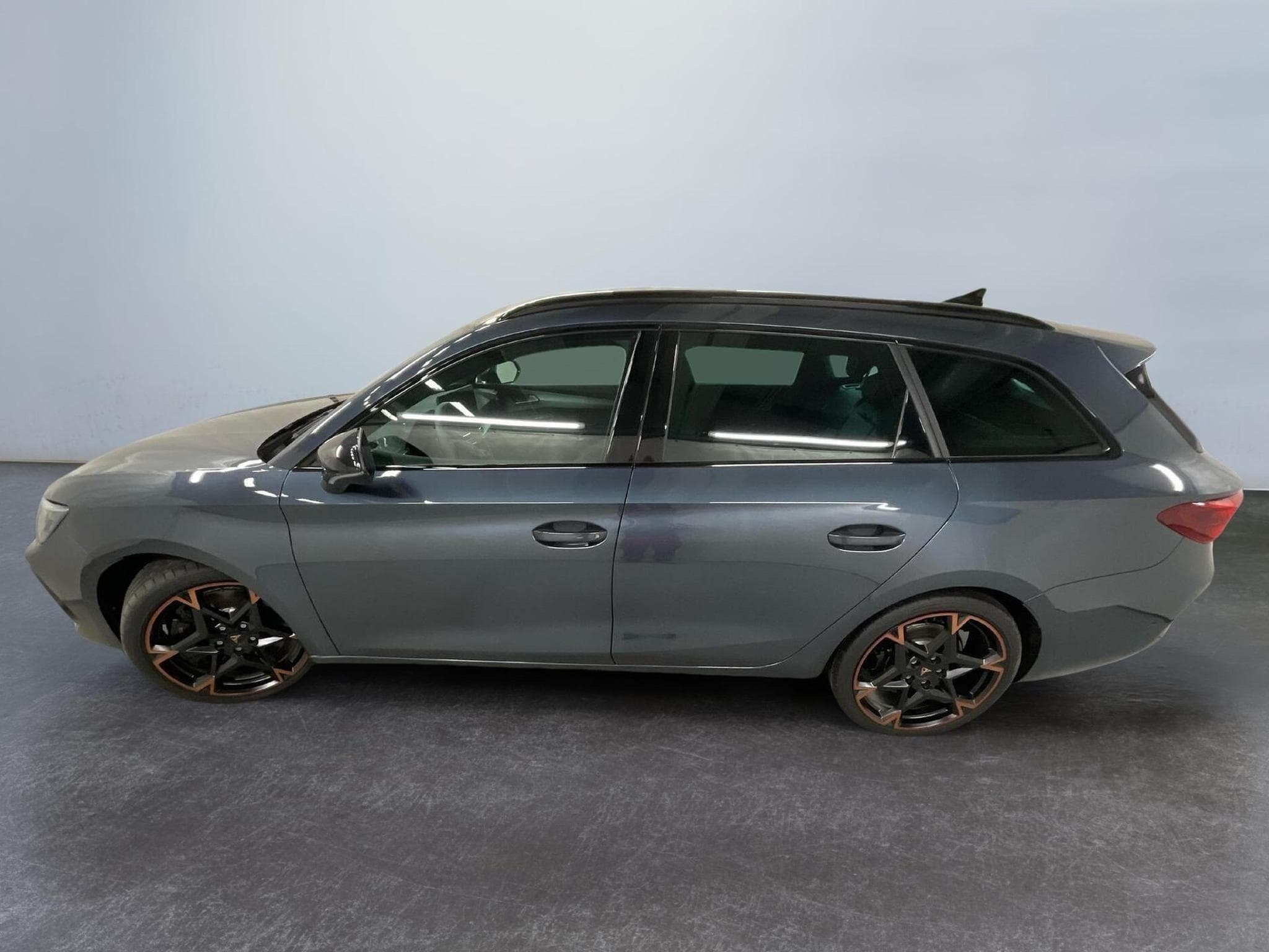 Cupra Leon VZ (2026) - Photo 4