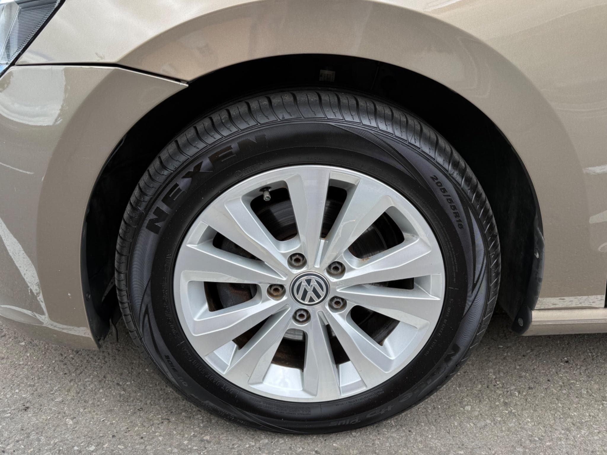 VW Golf Sportwagon 1.6 TDI BOÎTE DSG (2015) - Photo 11