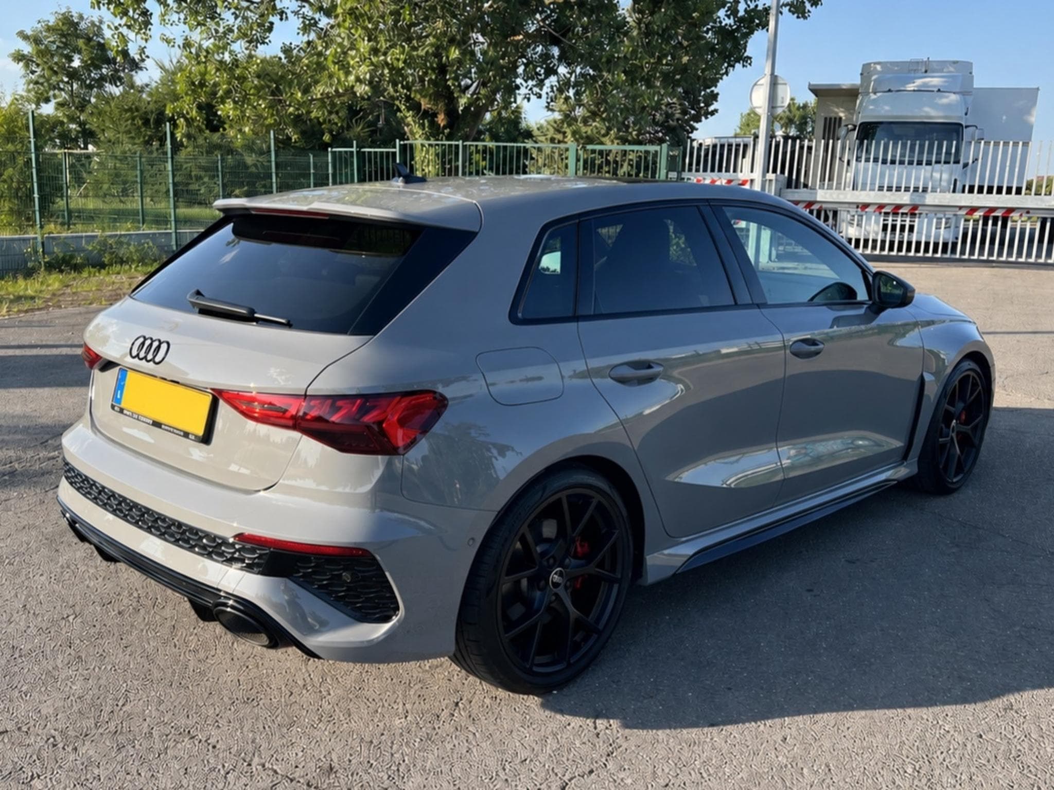 Audi RS3 (2024) - Photo 2