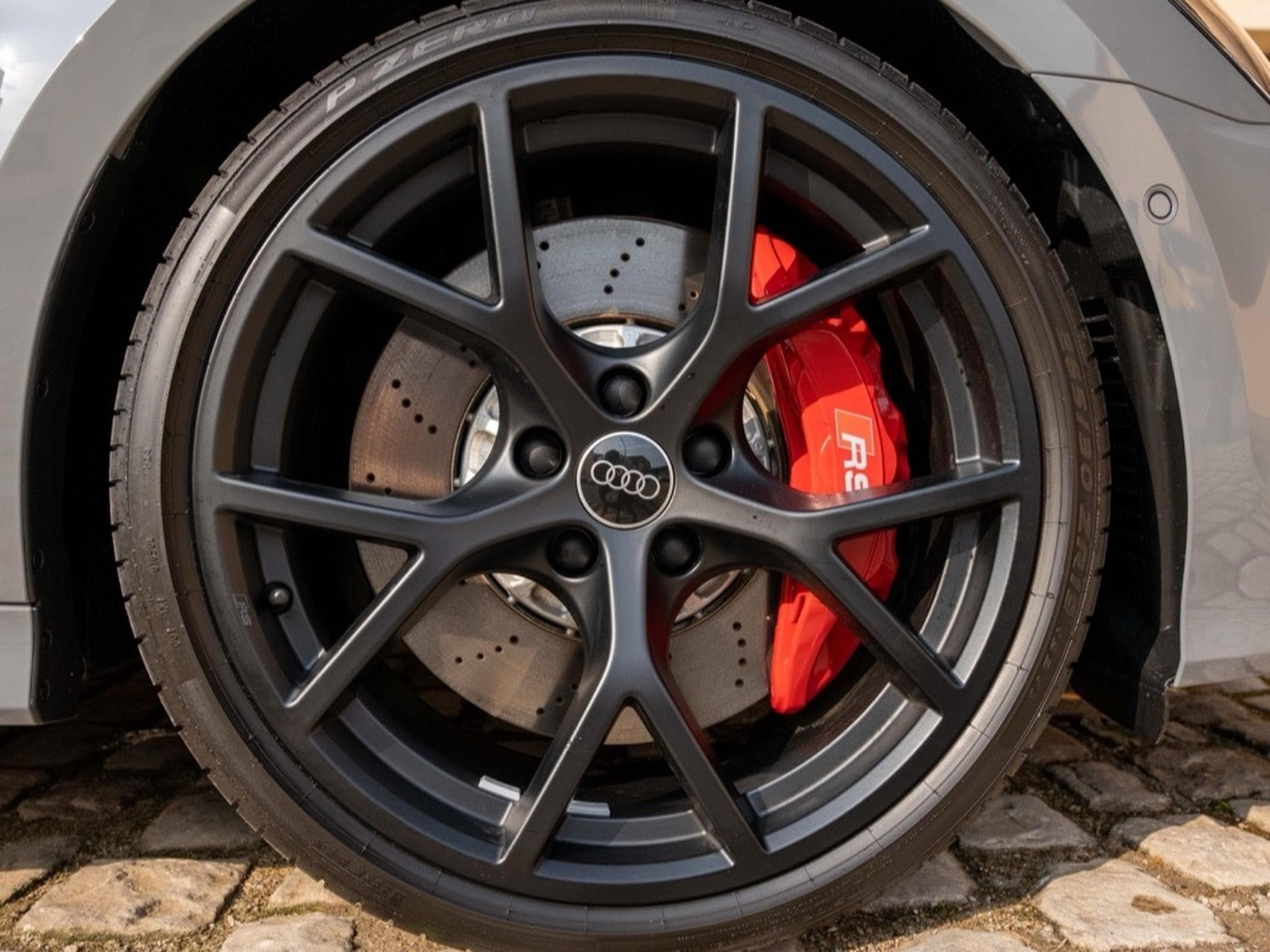 Audi RS3 (2024) - Photo 10