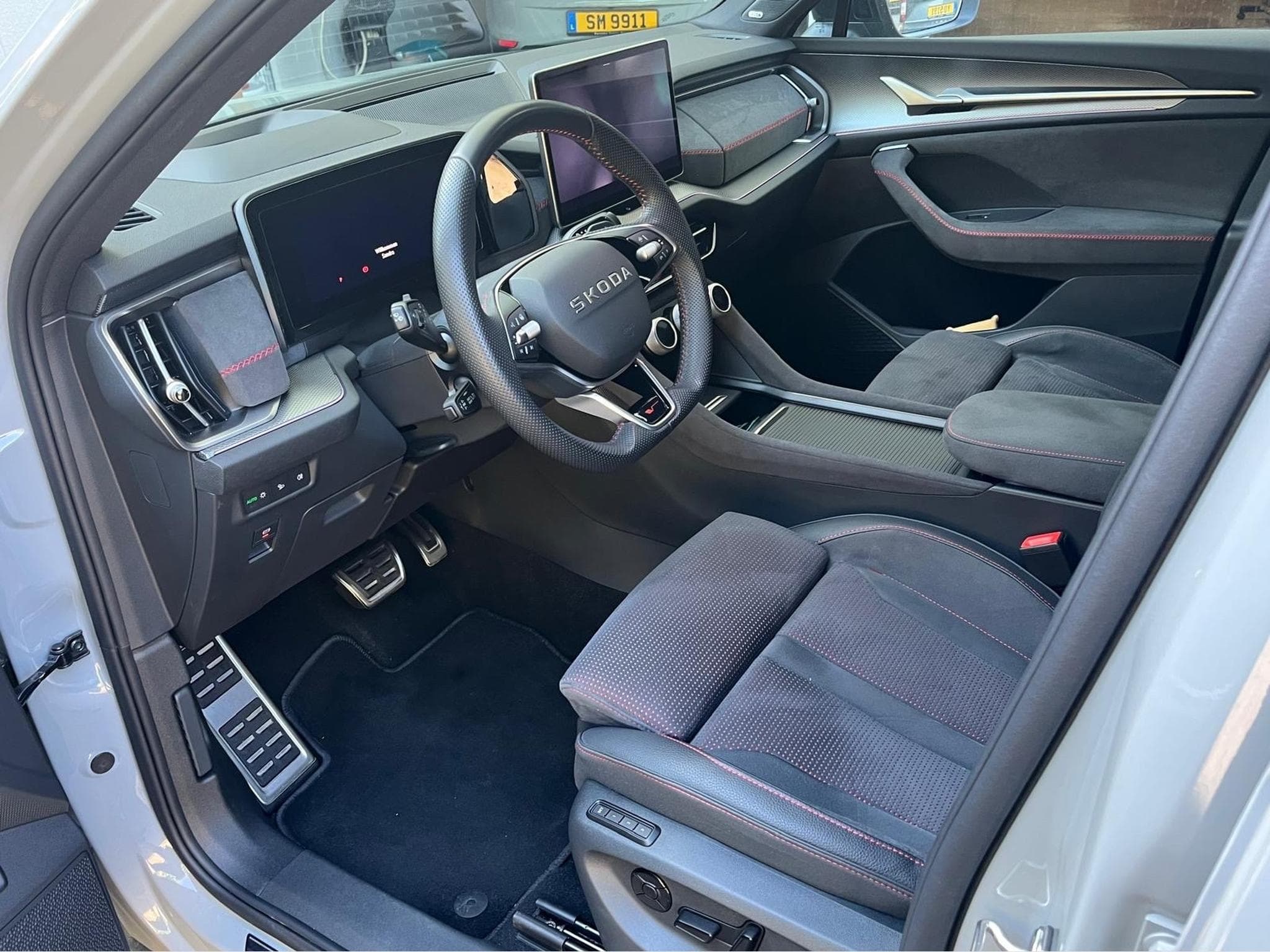 Skoda Kodiaq RS 2.0 TSI 4X4 (2025) - Photo 5
