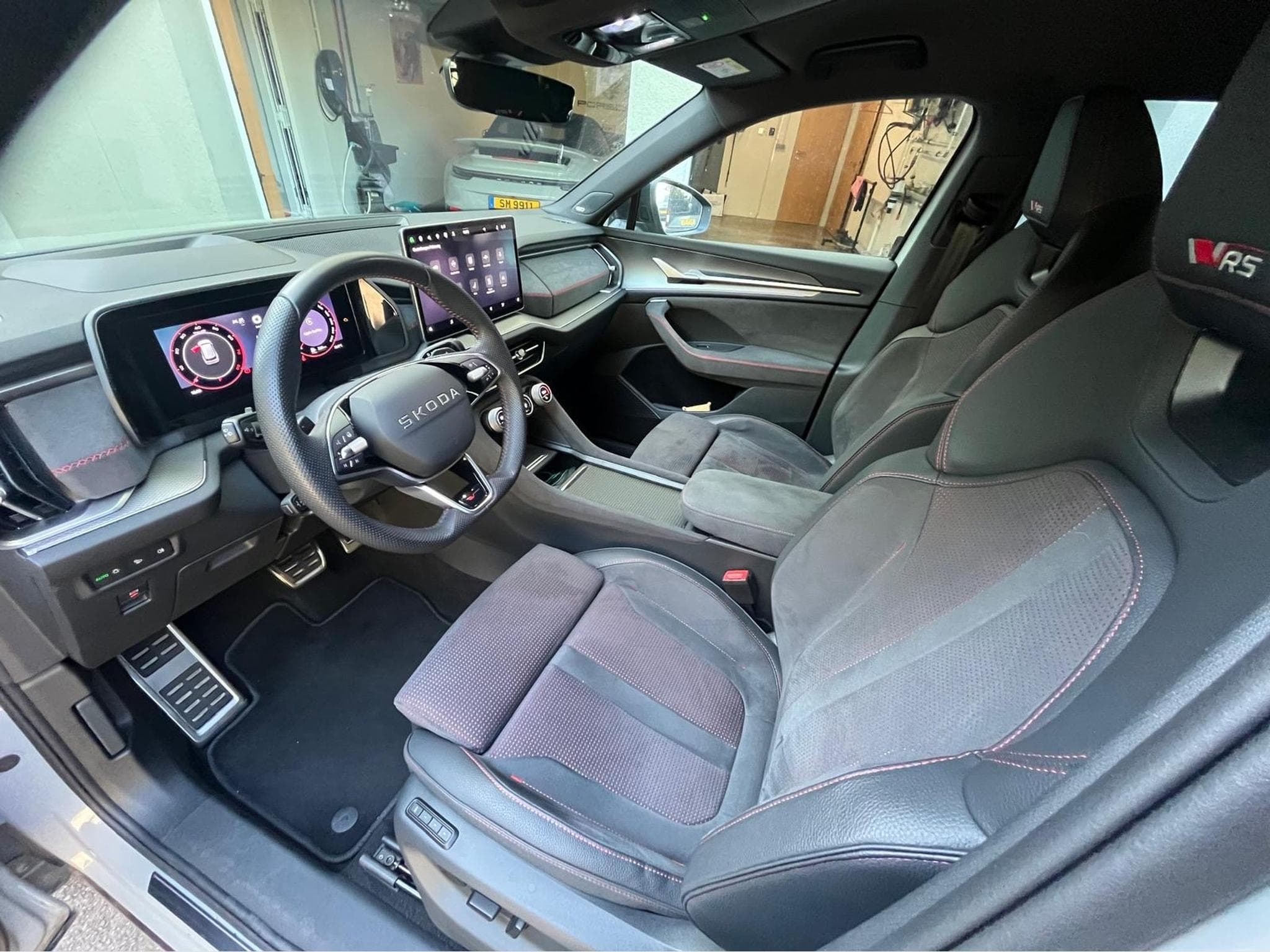 Skoda Kodiaq RS 2.0 TSI 4X4 (2025) - Photo 8