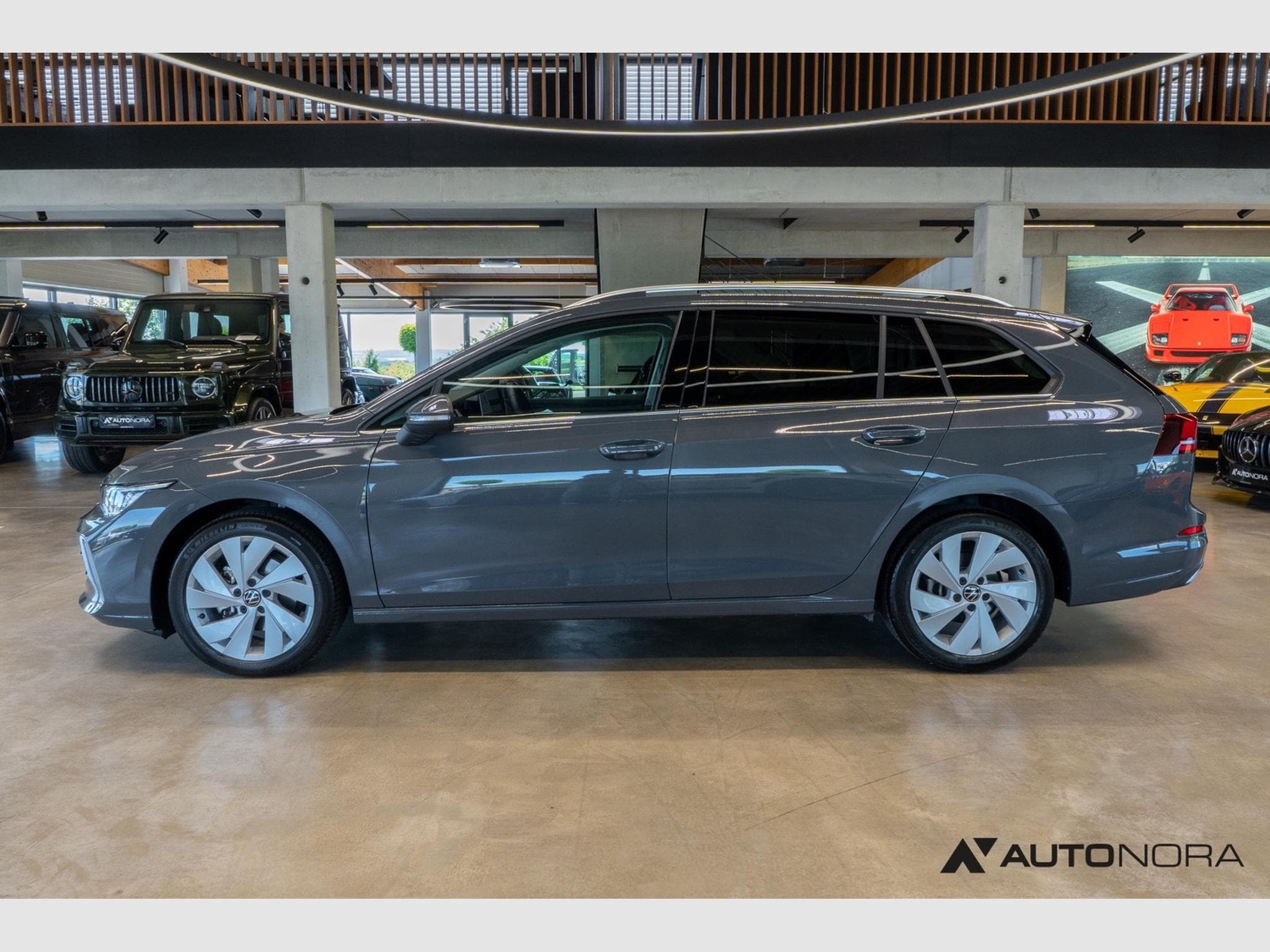 VW Golf VIII 1.5 eTSI Style Variant (2024) - Photo 7