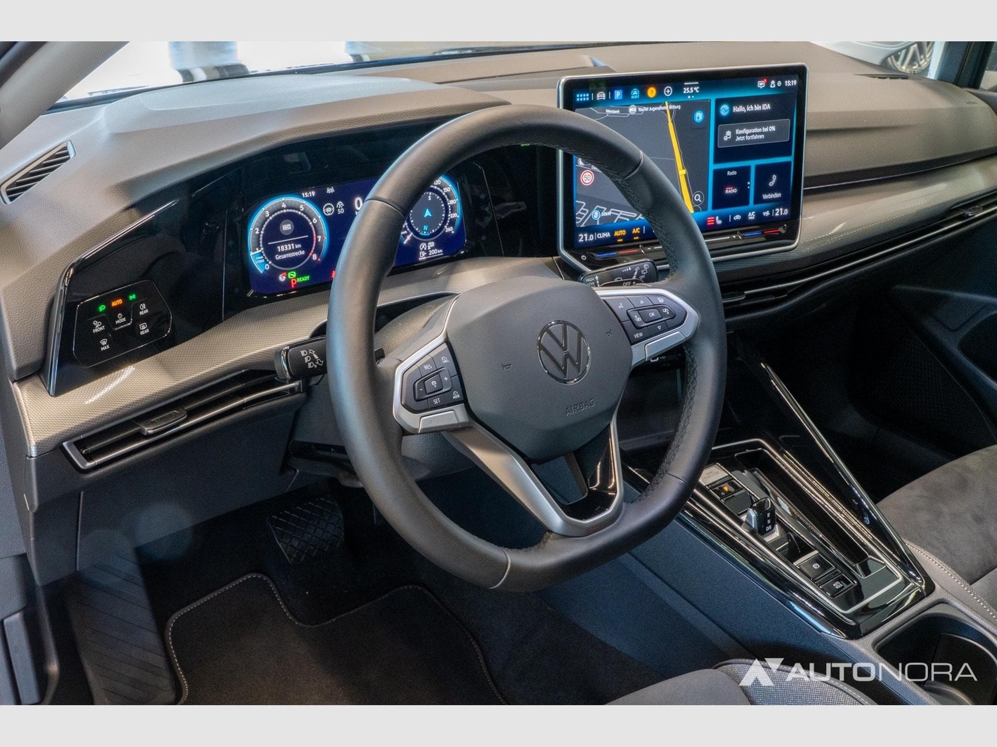 VW Golf VIII 1.5 eTSI Style Variant (2024) - Photo 13