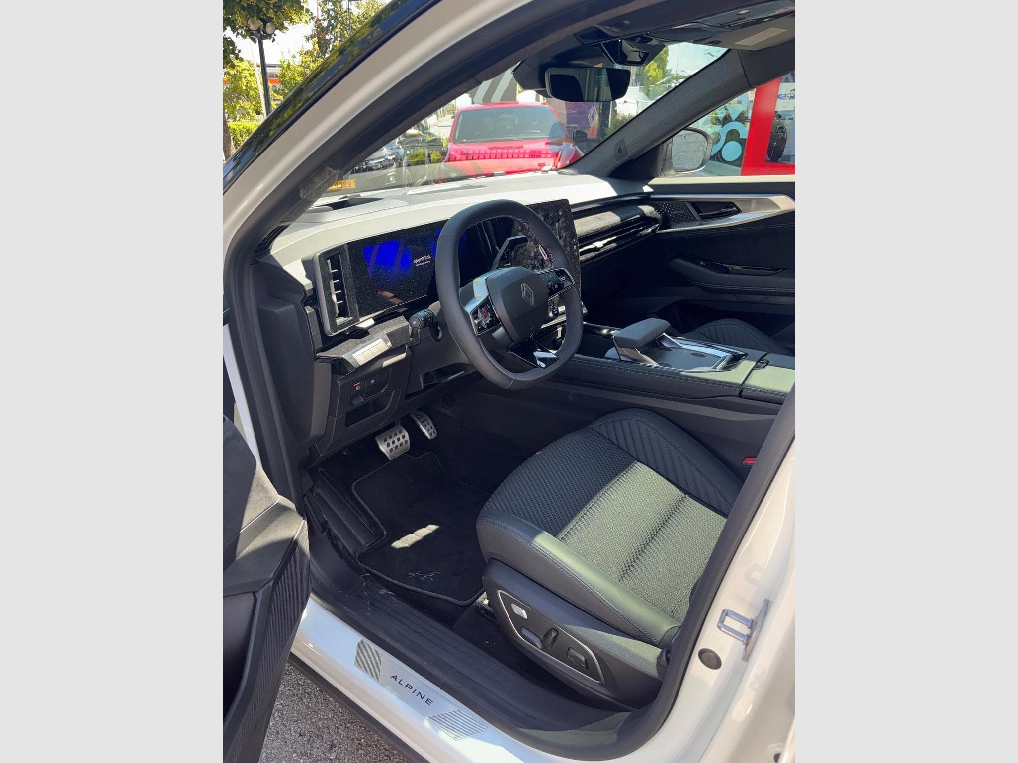 Renault Austral 1.2 FULL HYBRIDE ALPINE (2026) - Photo 2