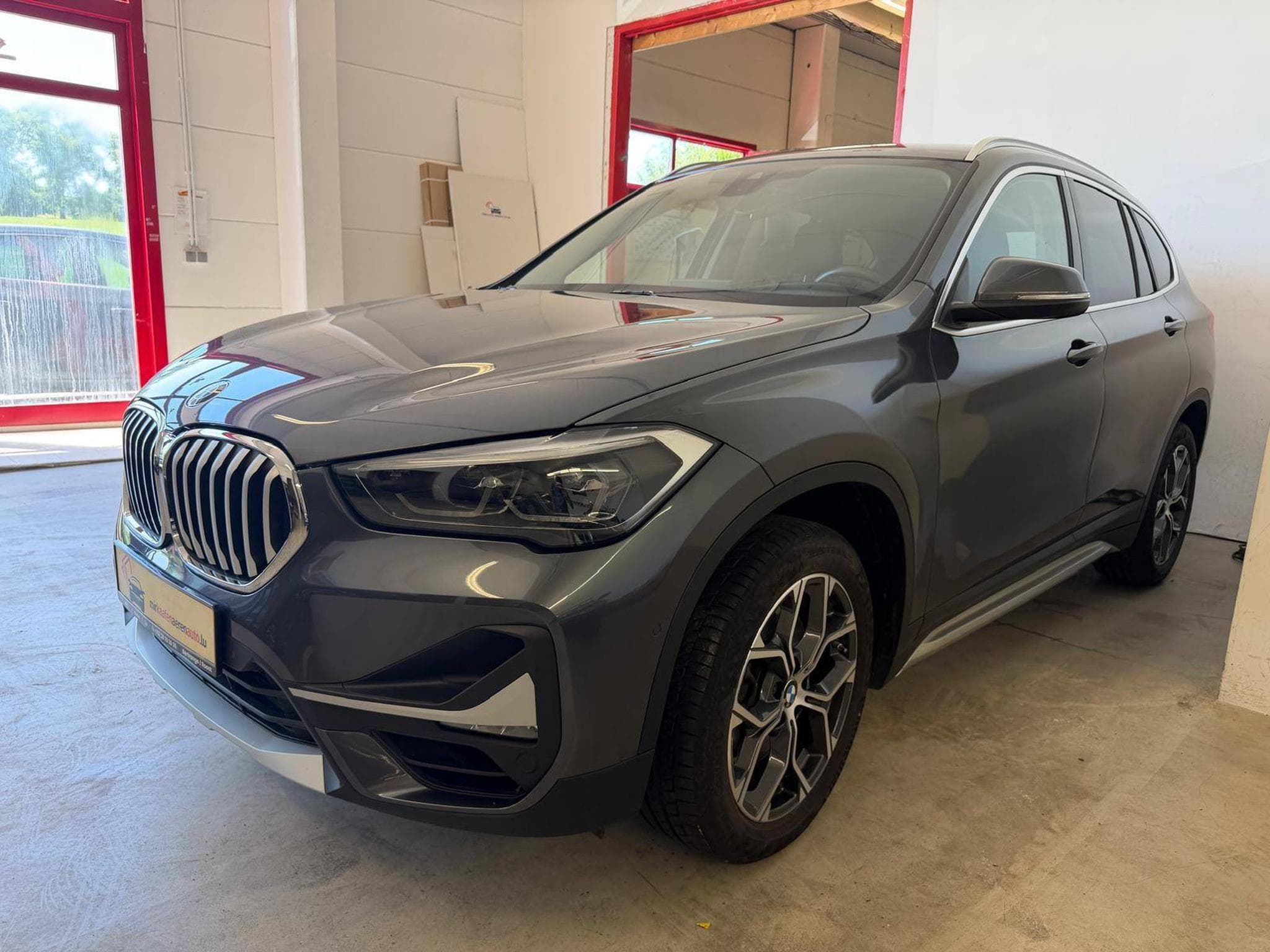 BMW X1 xDrive 20 i xLine (2020) - Photo 3
