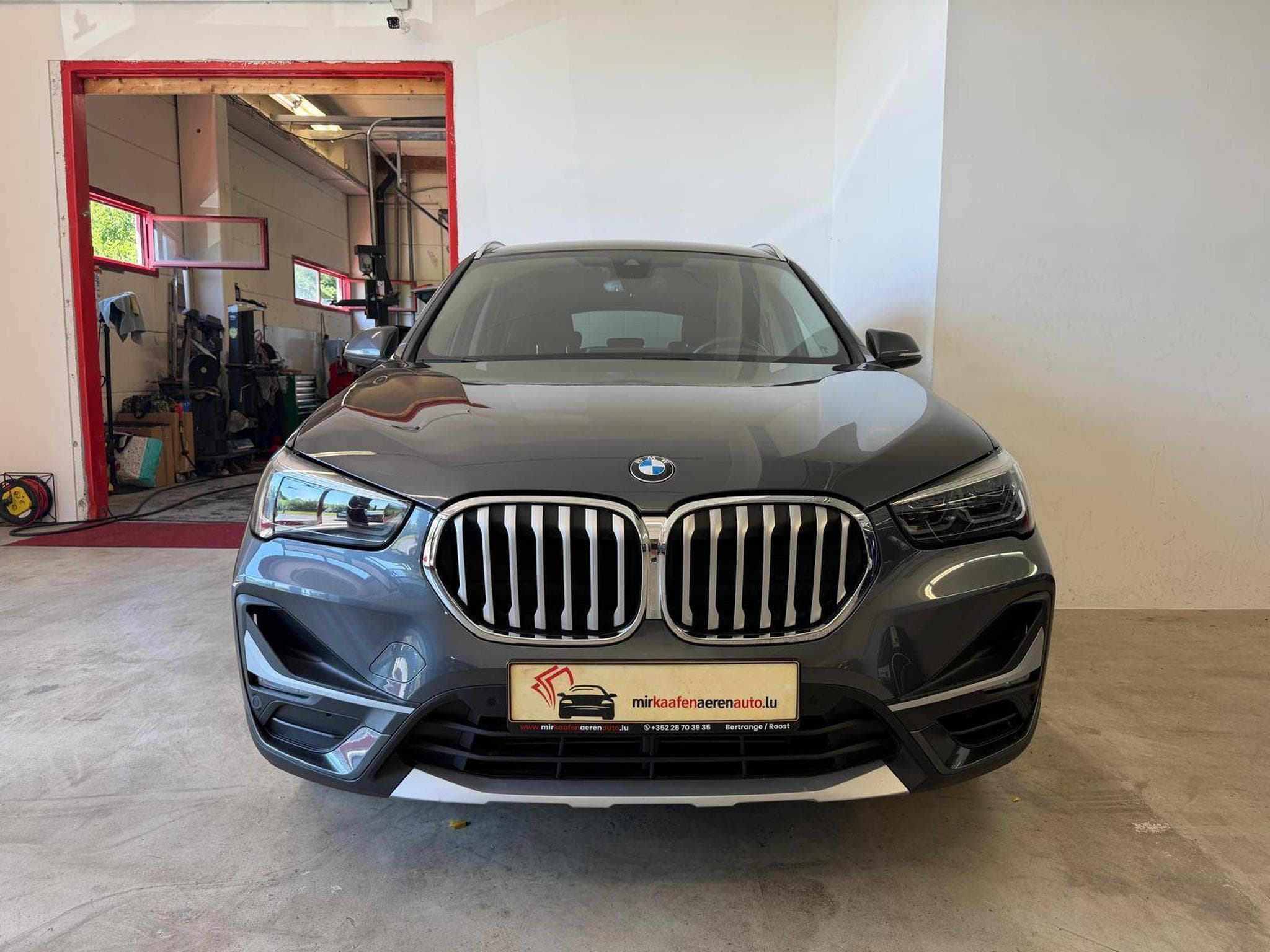 BMW X1 xDrive 20 i xLine (2020) - Photo 2
