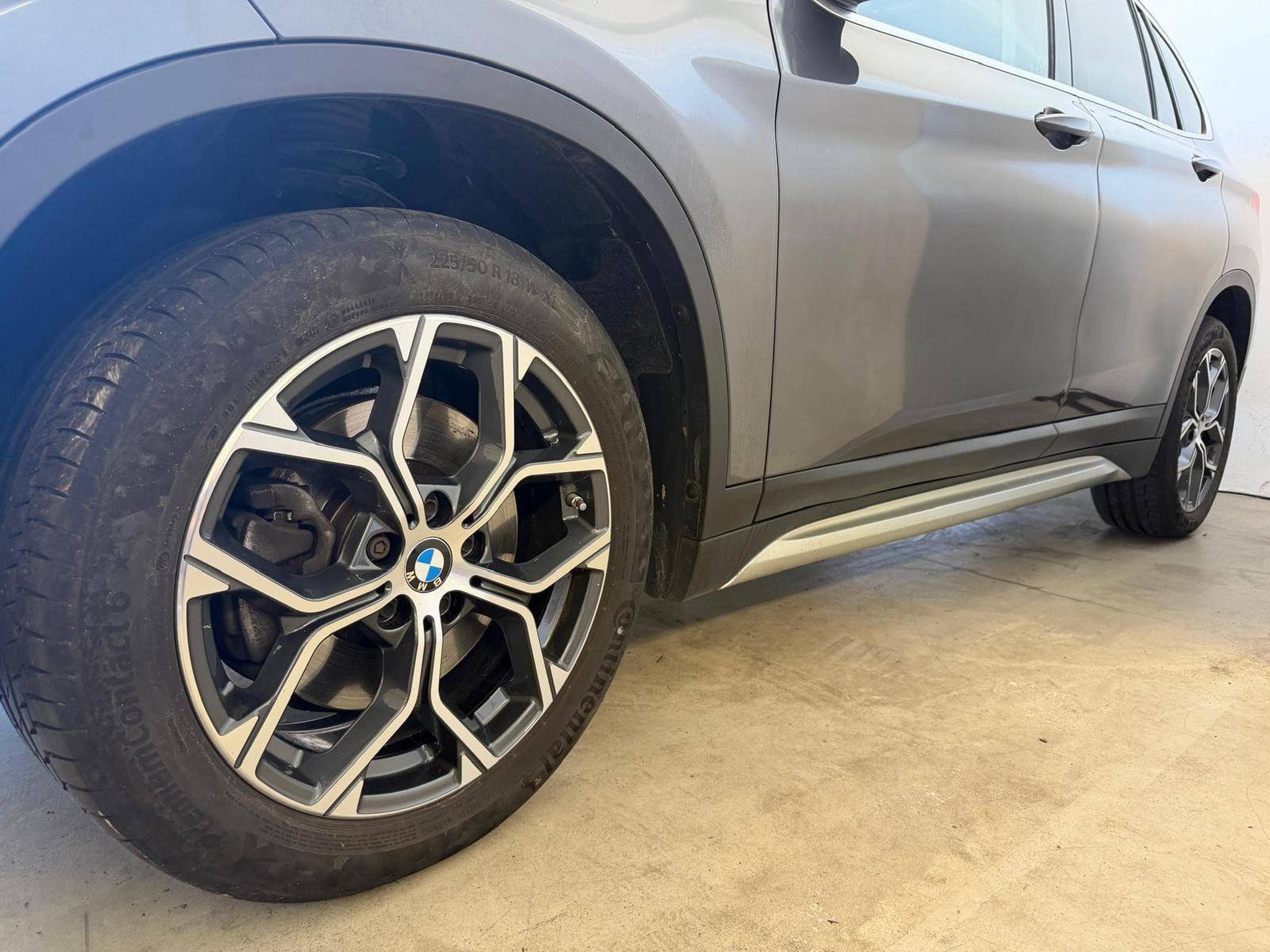 BMW X1 xDrive 20 i xLine (2020) - Photo 7