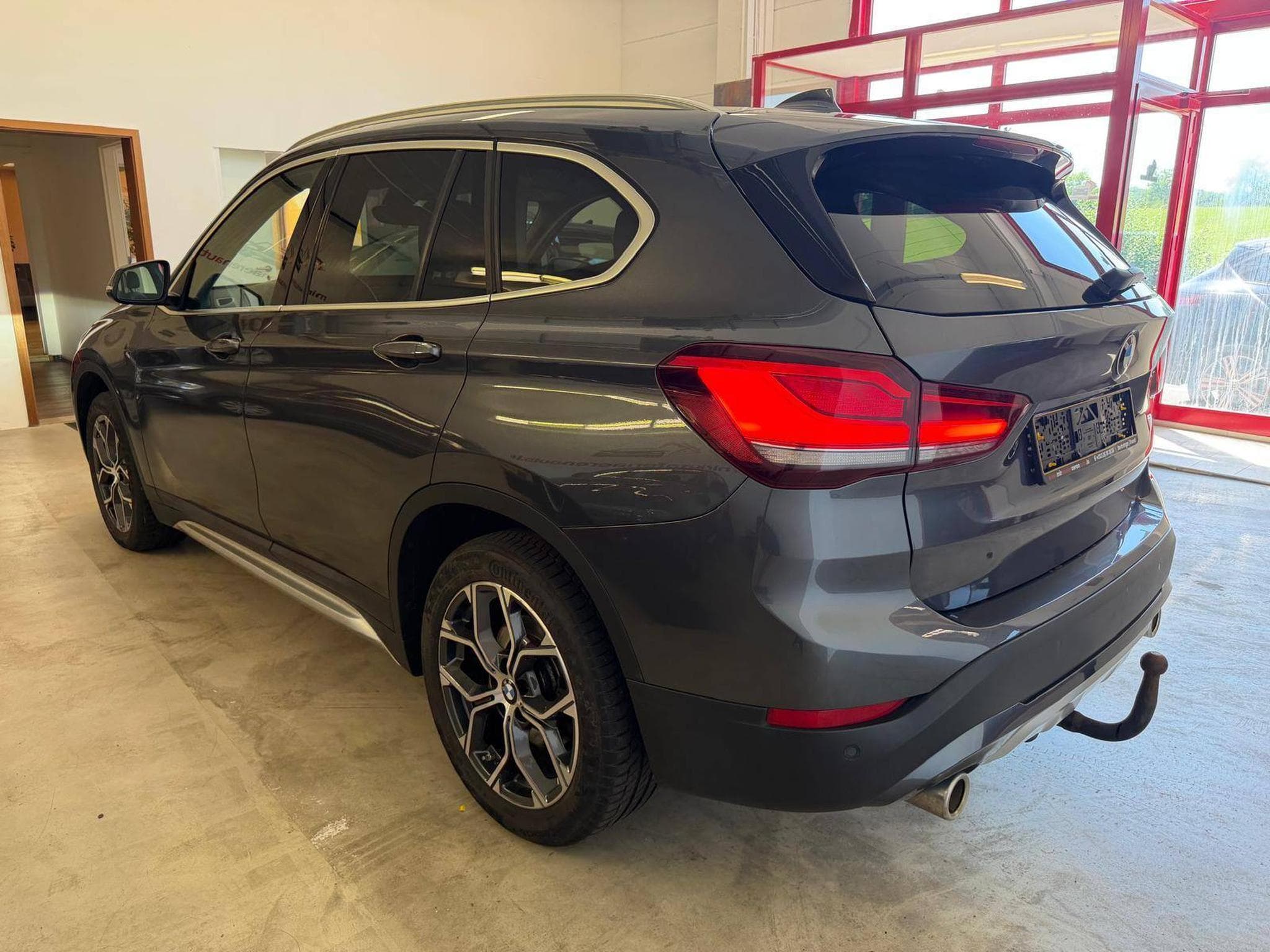BMW X1 xDrive 20 i xLine (2020) - Photo 4