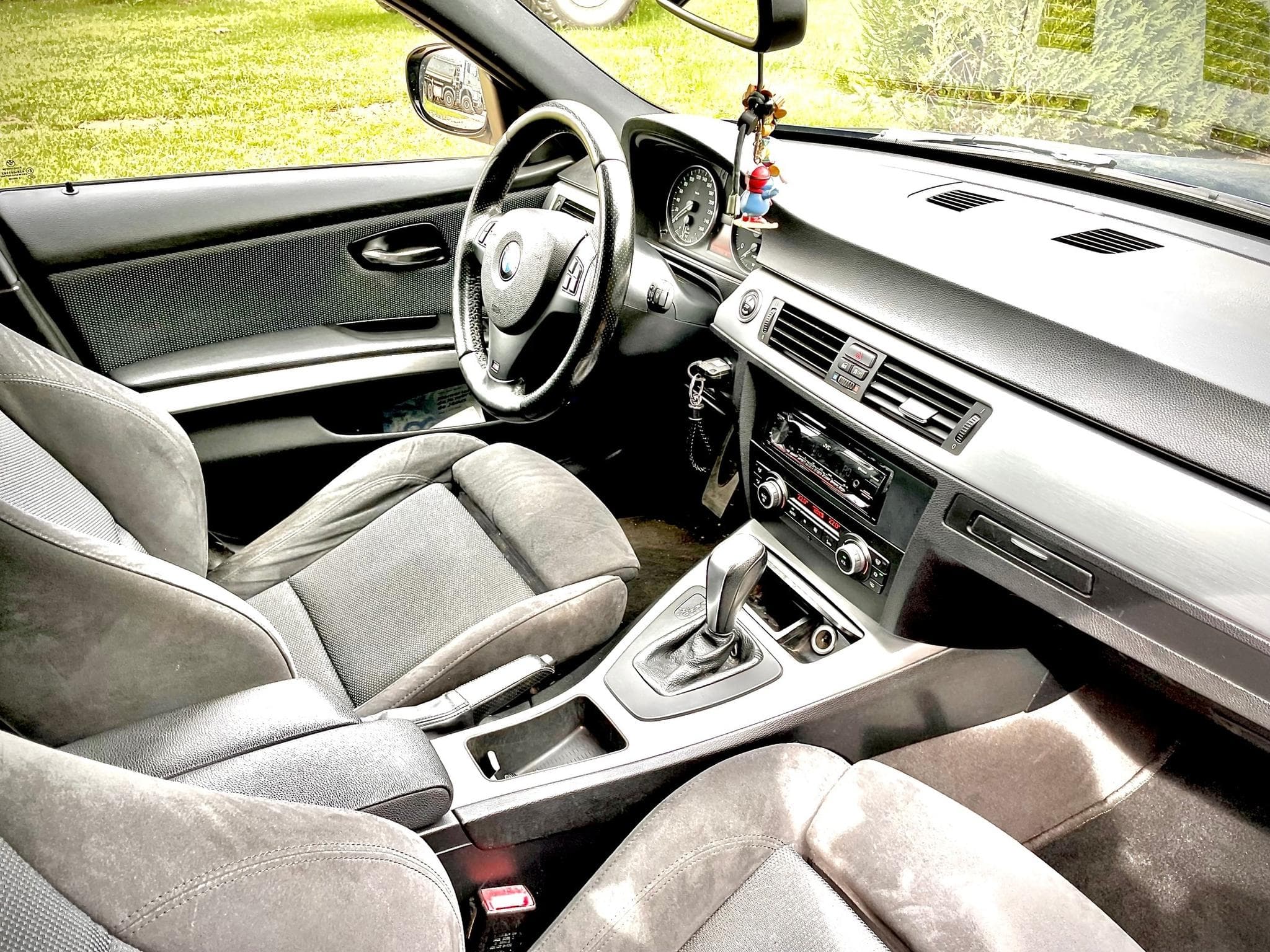 BMW 320 dA 184 M Pack (2012) - Photo 3