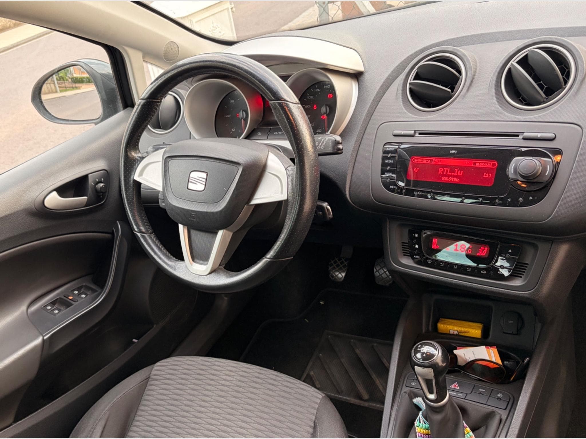 Seat Ibiza (2011) - Photo 3
