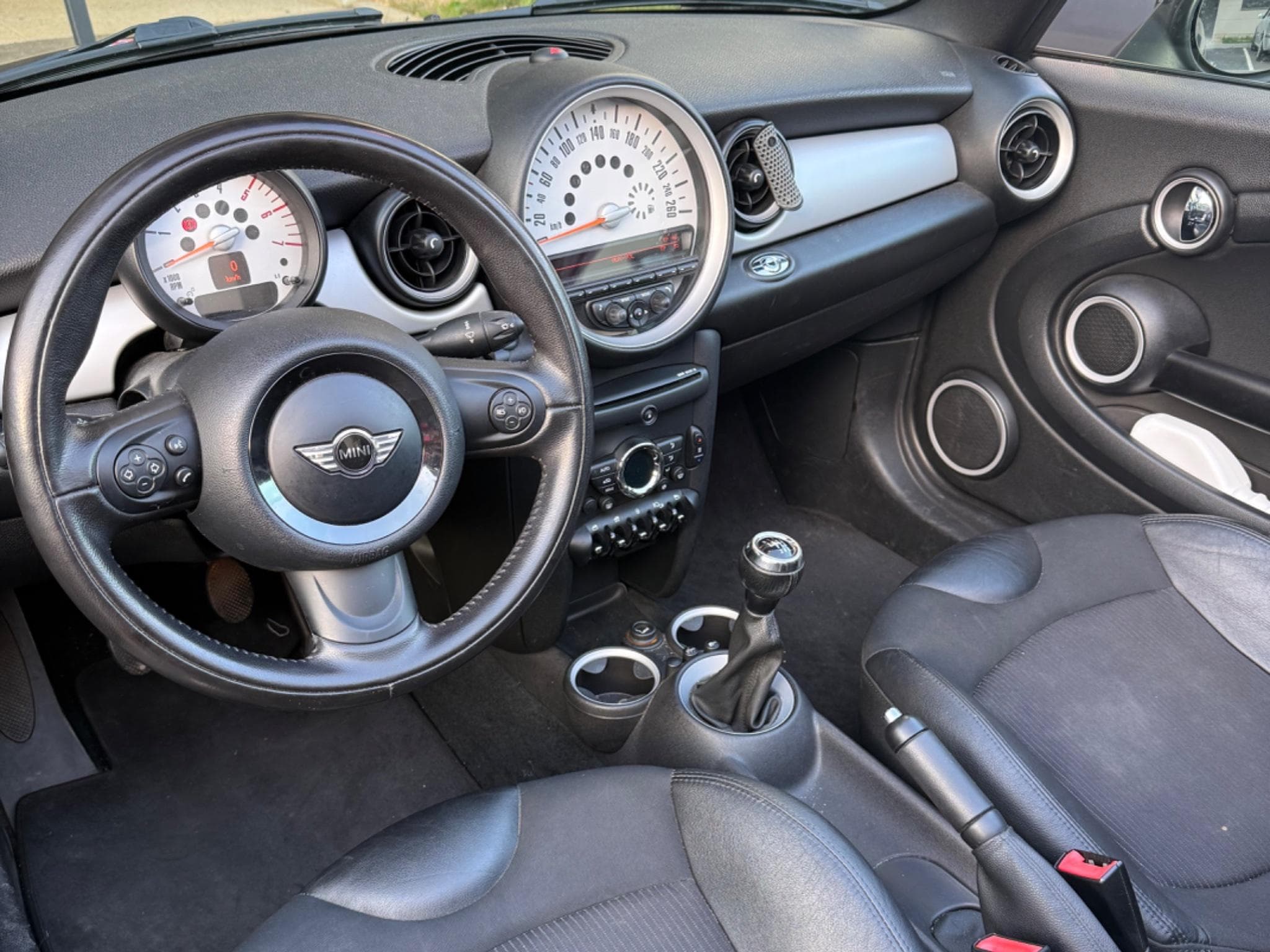 Mini Cooper (2011) - Photo 3