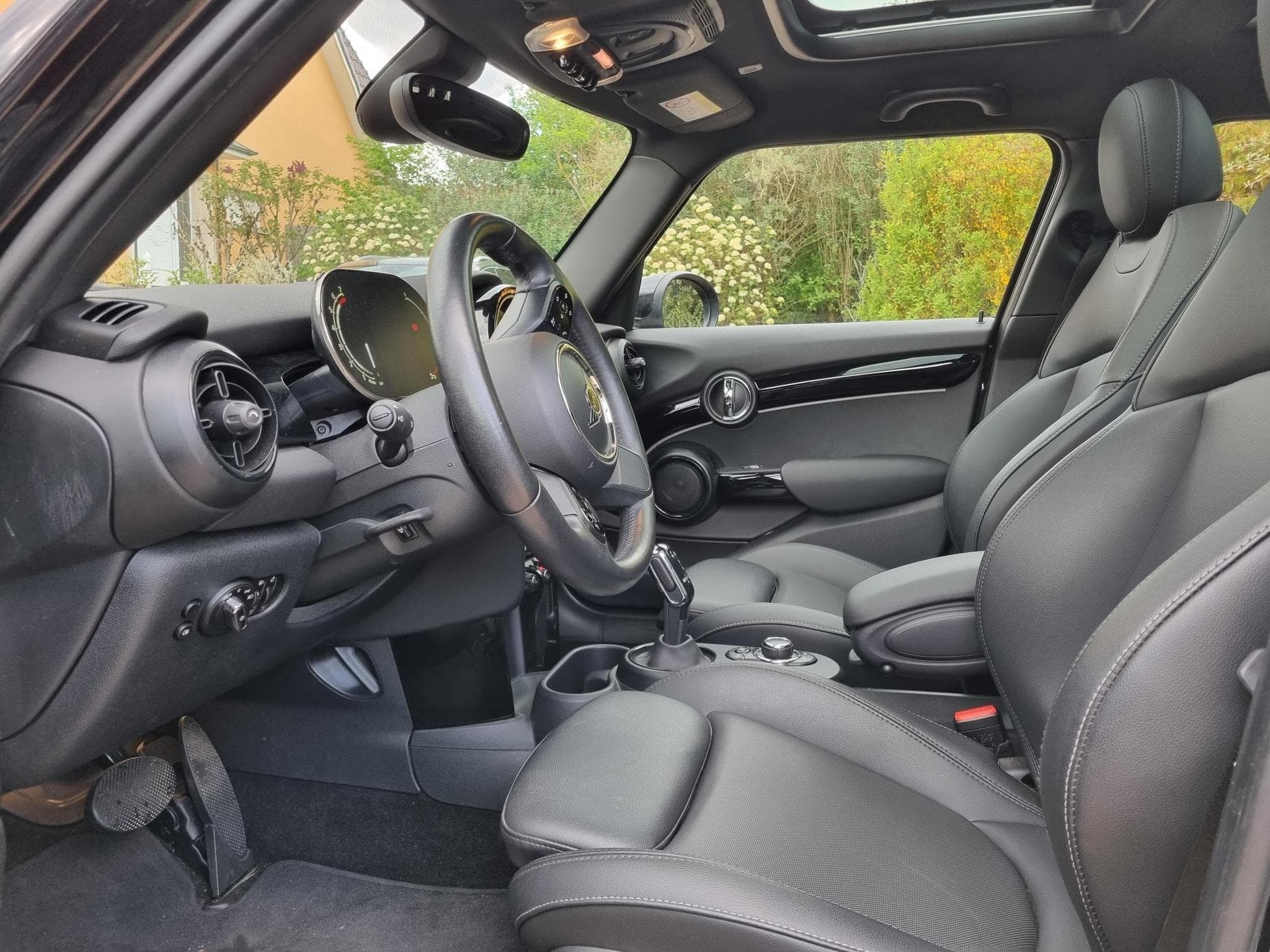 Mini Cooper Cooper S - 5 portes Toit ouvrant Caméra (2022) - Photo 2