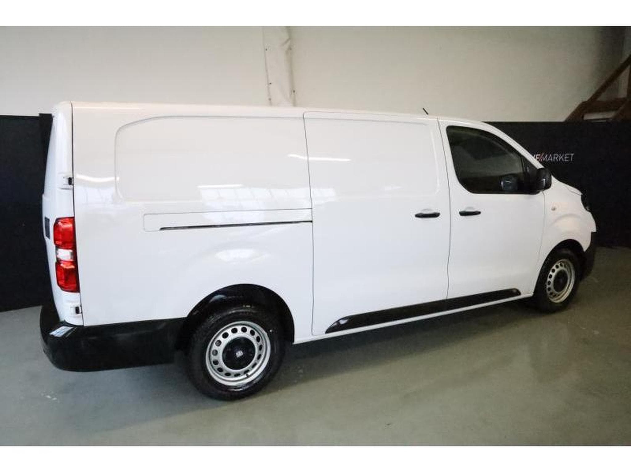 Fiat Scudo 144 L3 eCall Temp HFT180° PDC NSW 3S (2025) - Photo 12