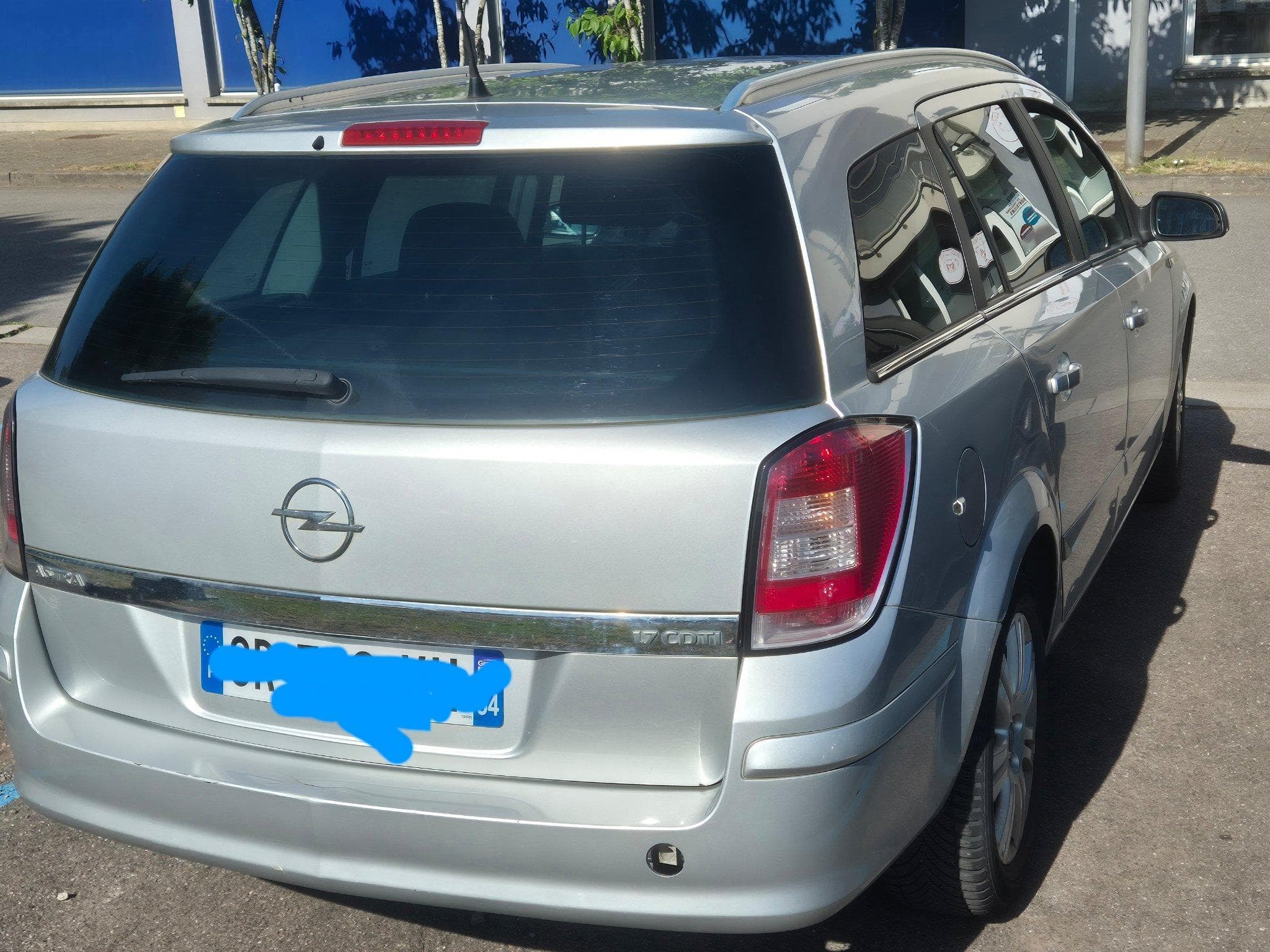 Opel Astra 1.7 cdti (2007) - Photo 3
