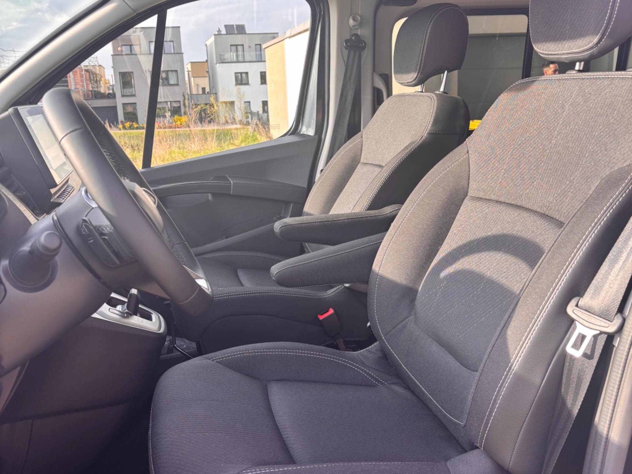 Renault Trafic Trafic 2.0 DCI 170 EDC Grand Passenger (2025) - Photo 9