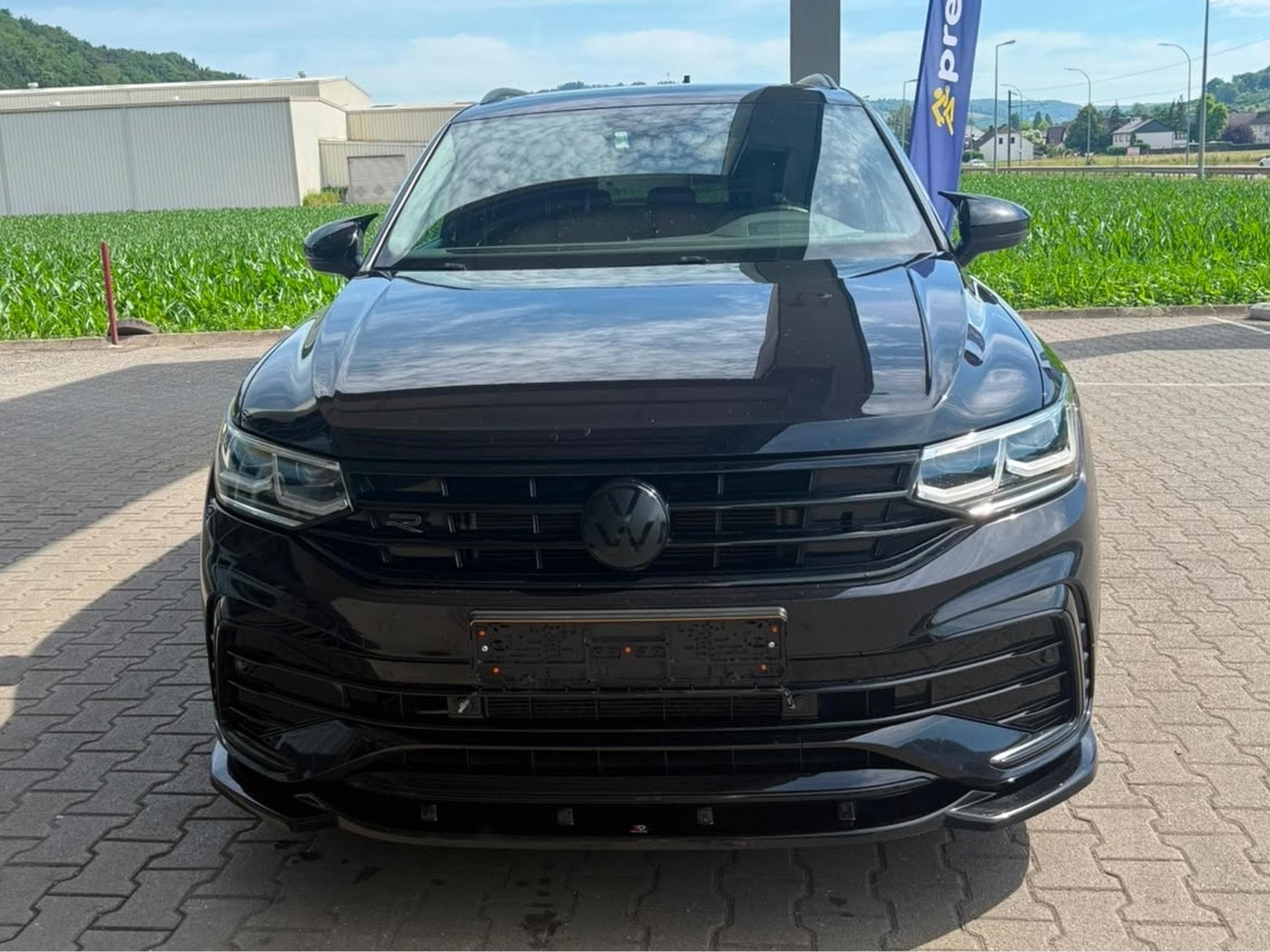 VW Tiguan R-line (2022) - Photo 1