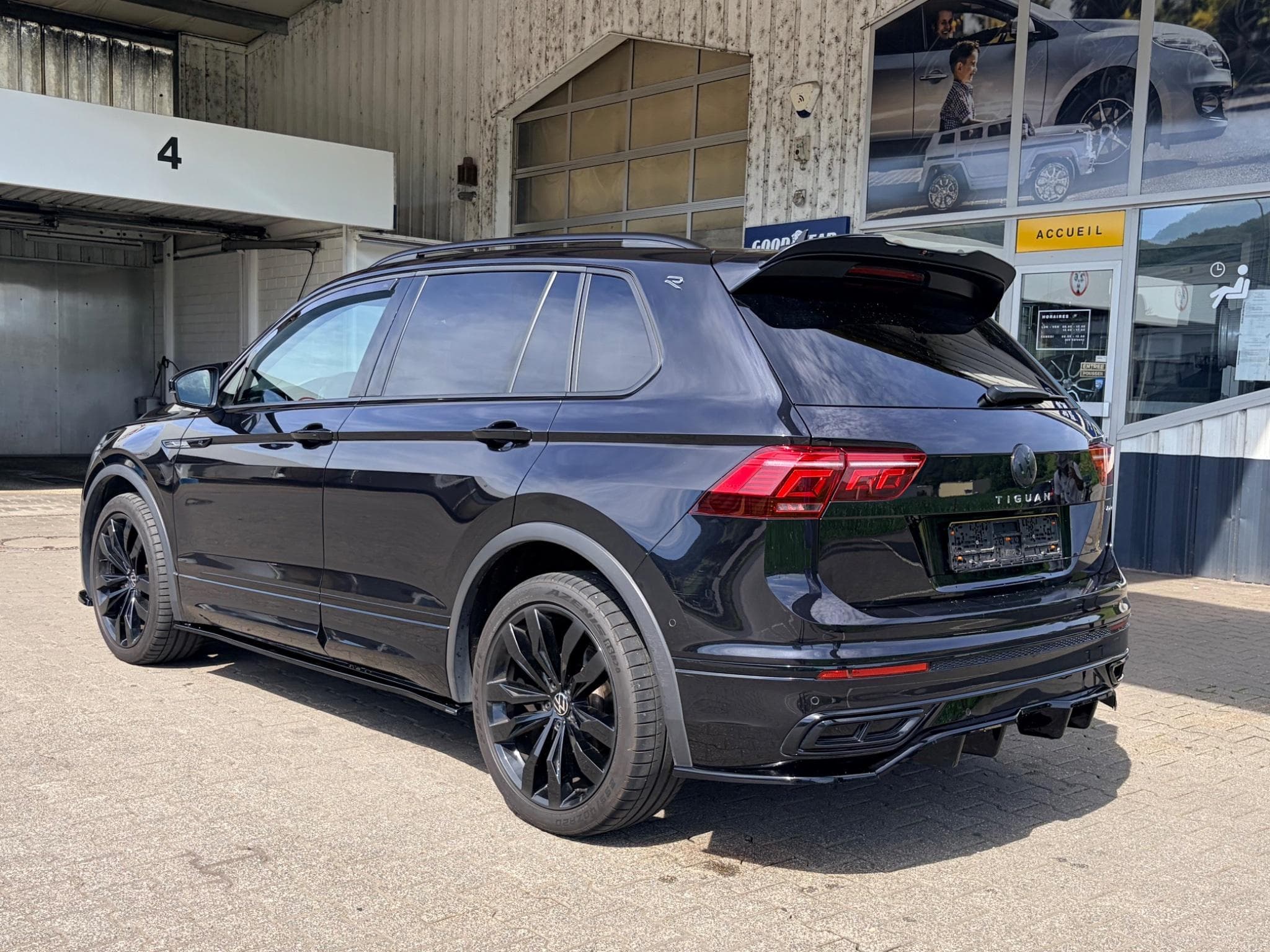VW Tiguan R-line (2022) - Photo 2