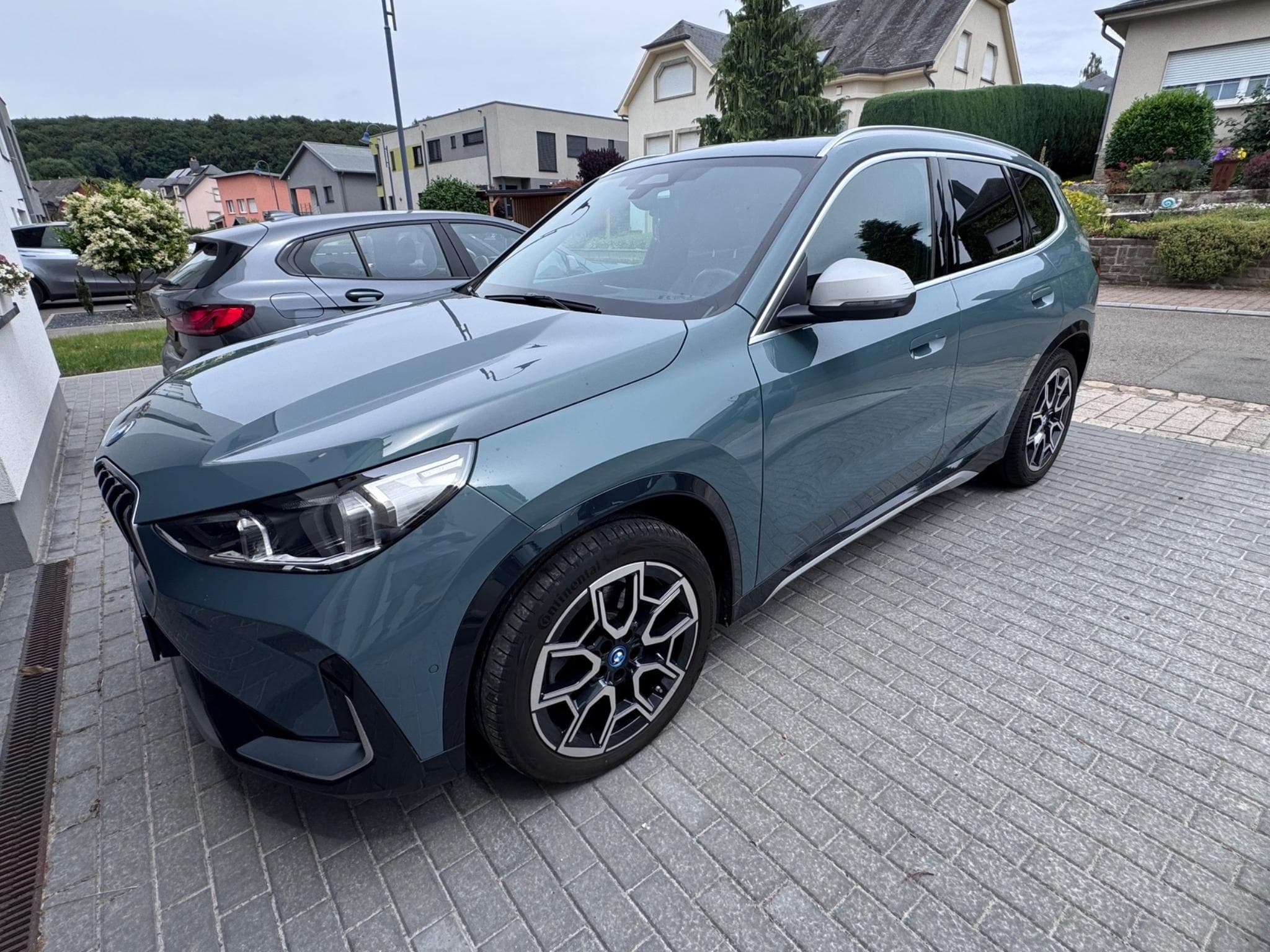 BMW iX1 xDrive30 | X-Line | sous garantie (2023) - Photo 3